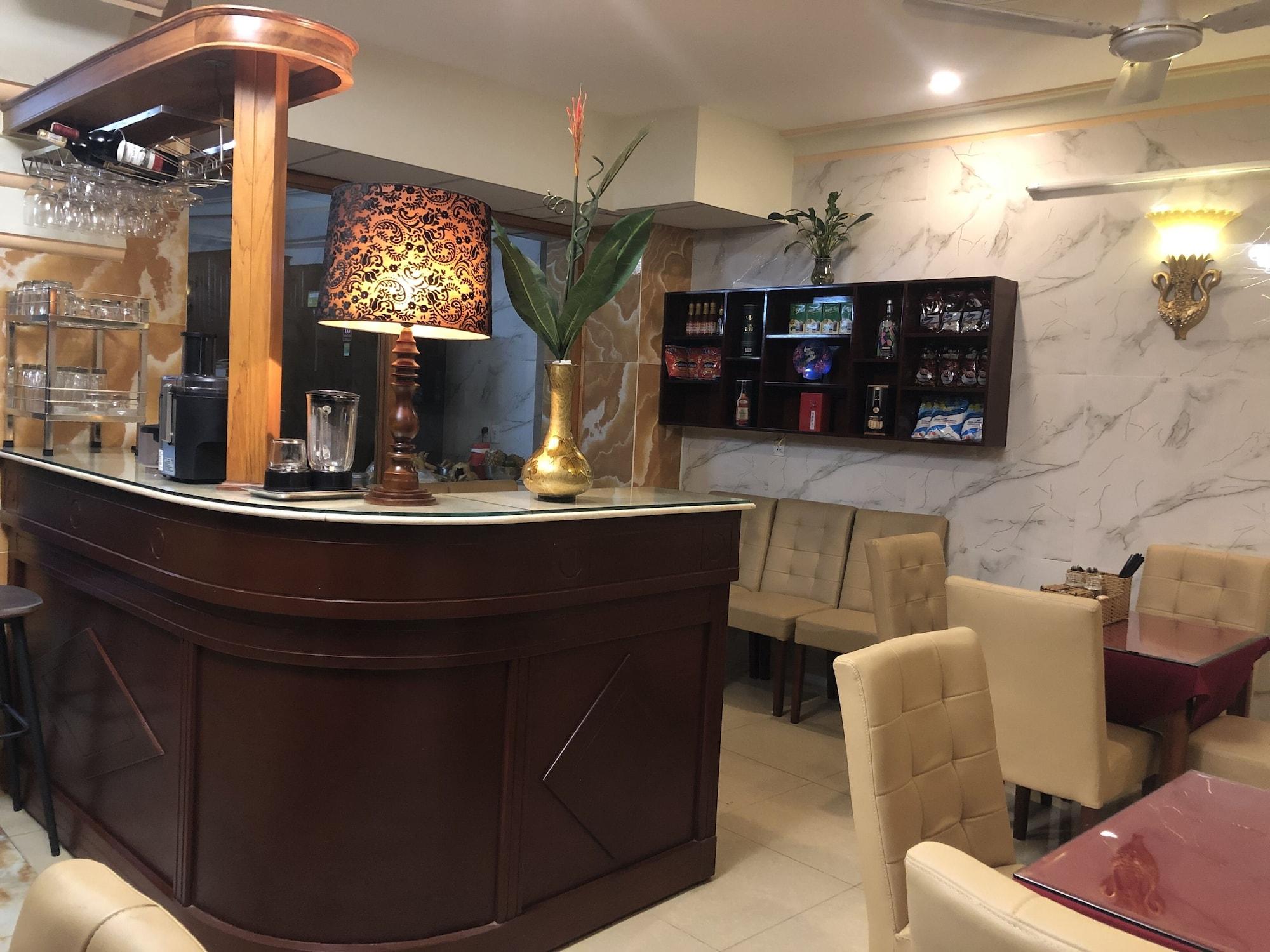 Restaurant Hoang Quan Hotel