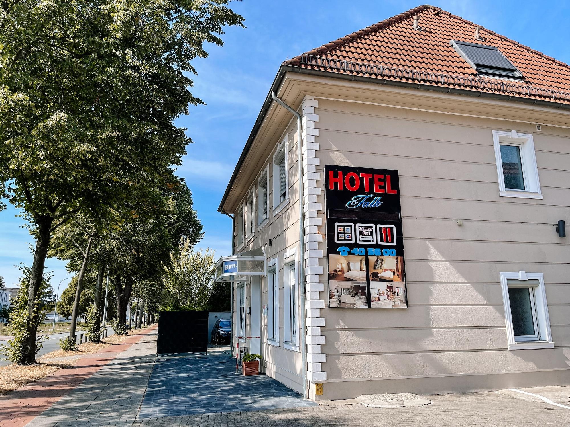 Vista Exterior Hotel Falk