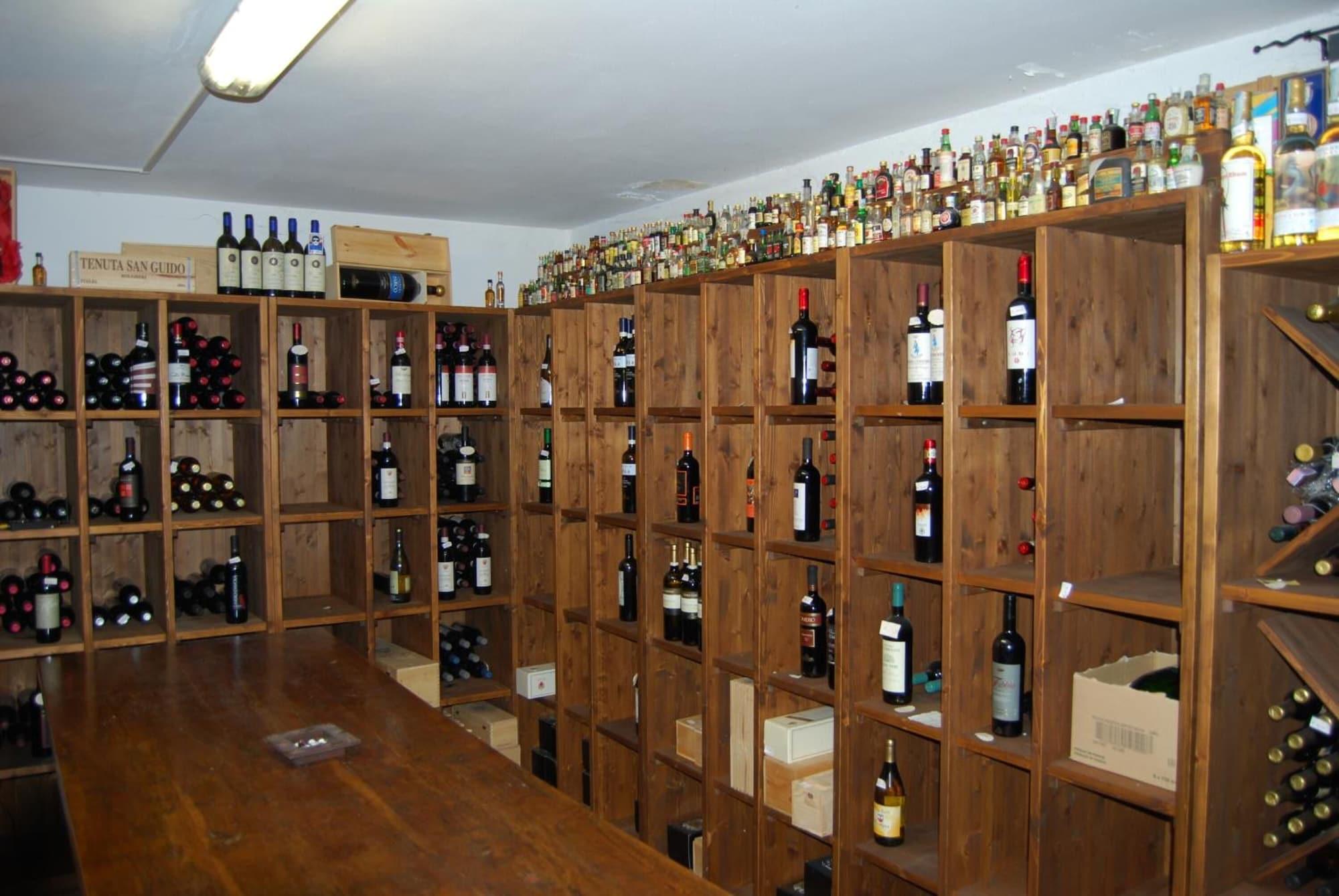 Bar/Salón Shine