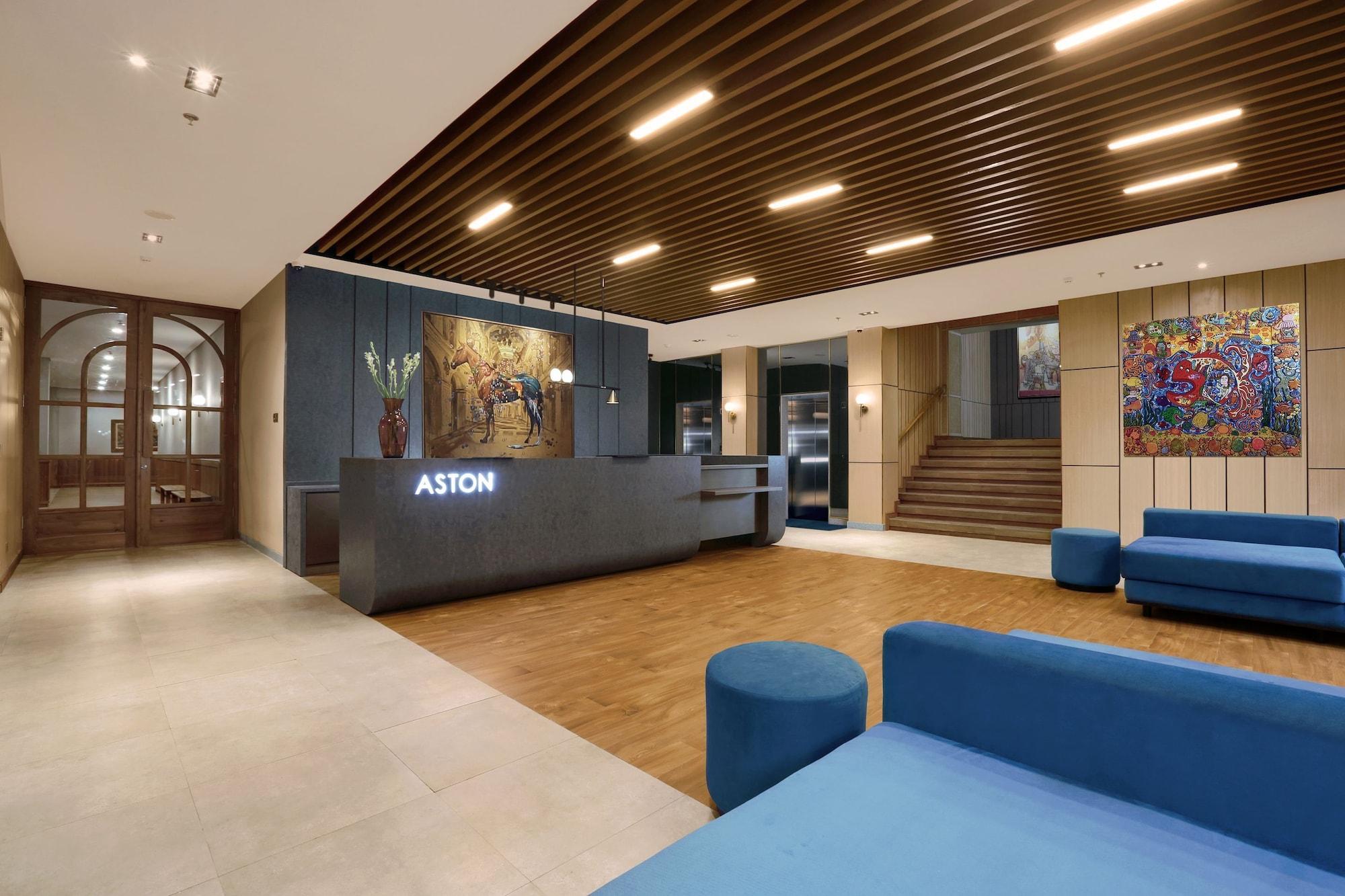 Vista Lobby Aston Mojokerto Hotel & Conference Center