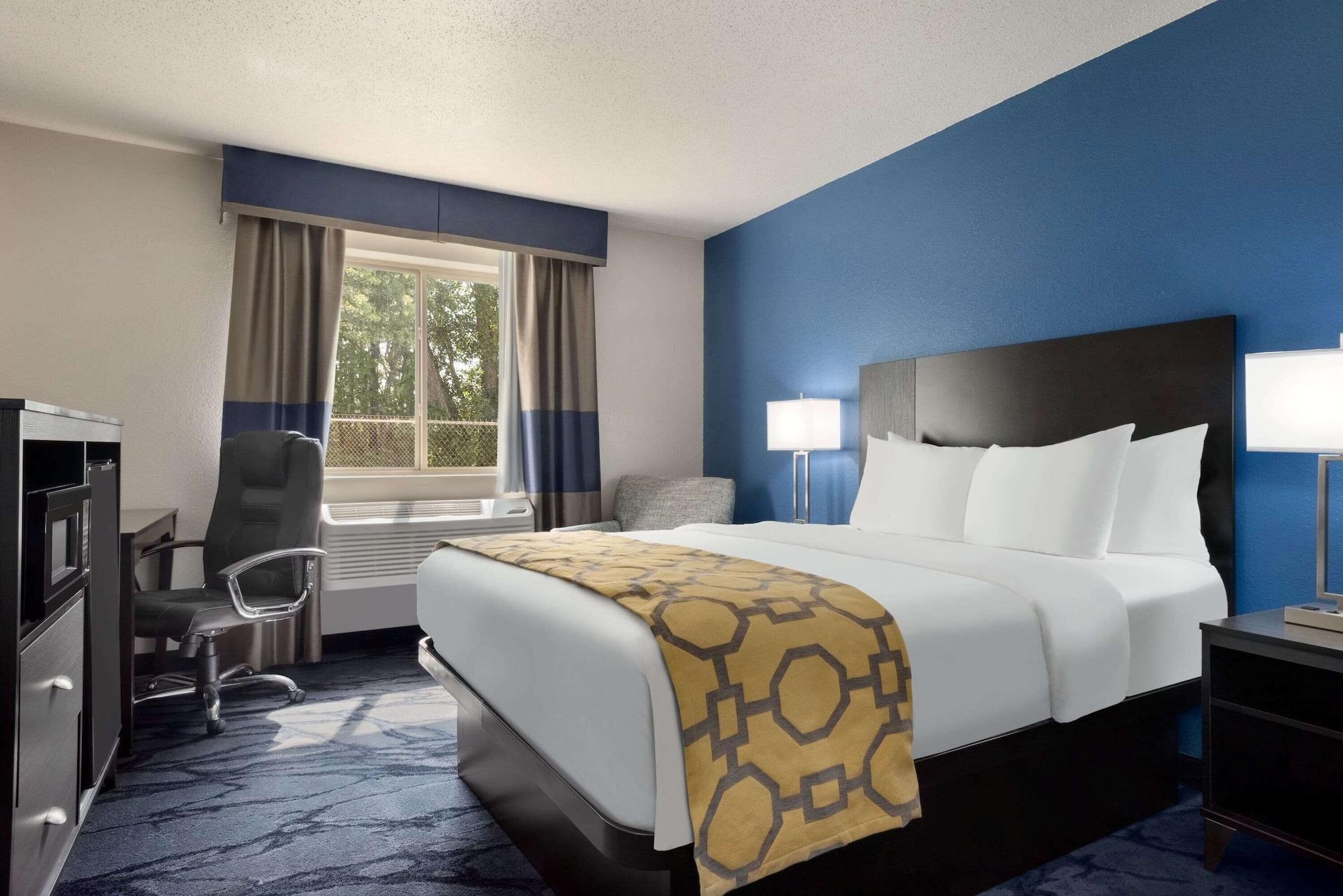 Habitación Baymont Inn & Suites by Wyndham Swanton/Toledo Airport
