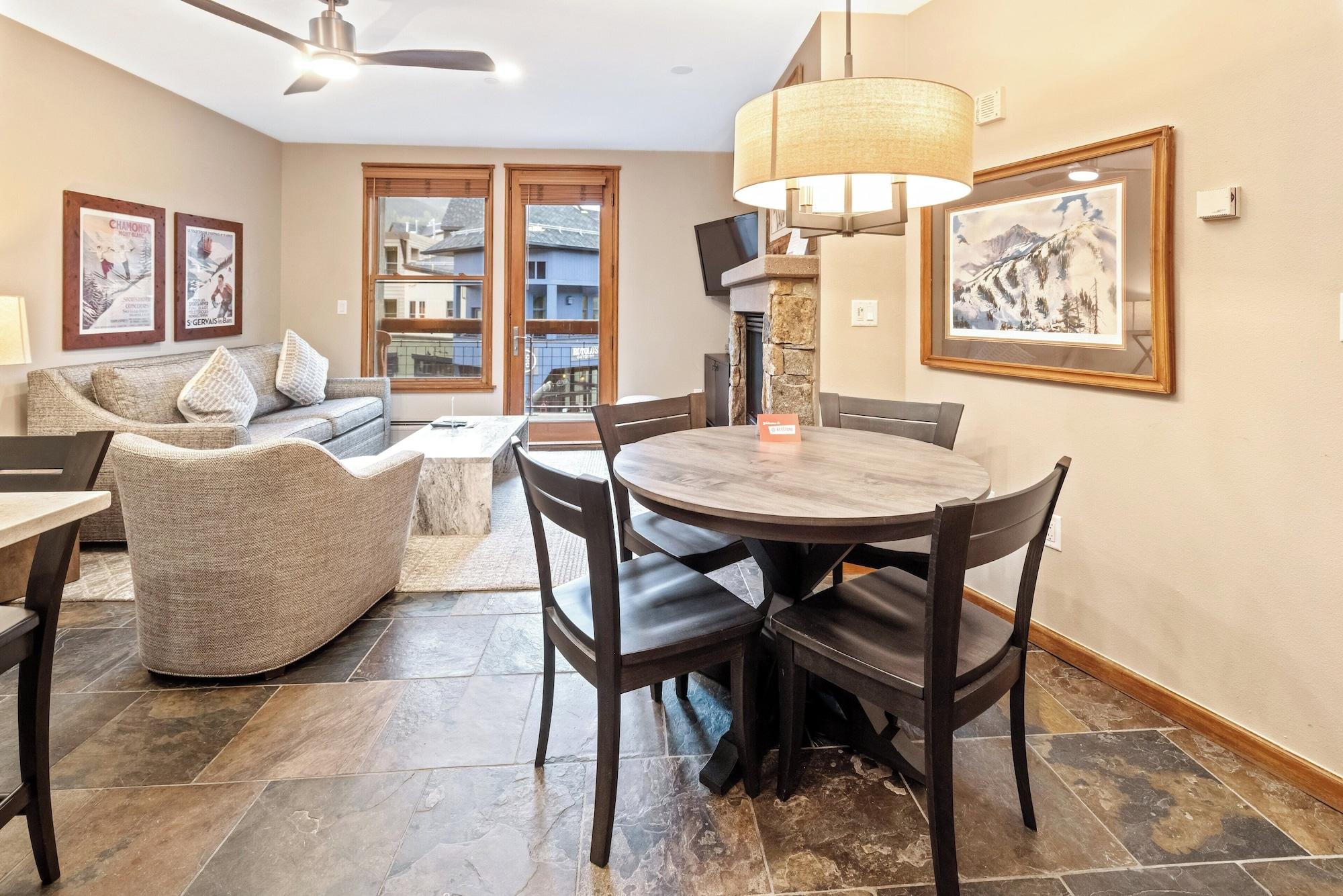 Restaurant Jackpine & Black Bear Condos by Vail Resorts