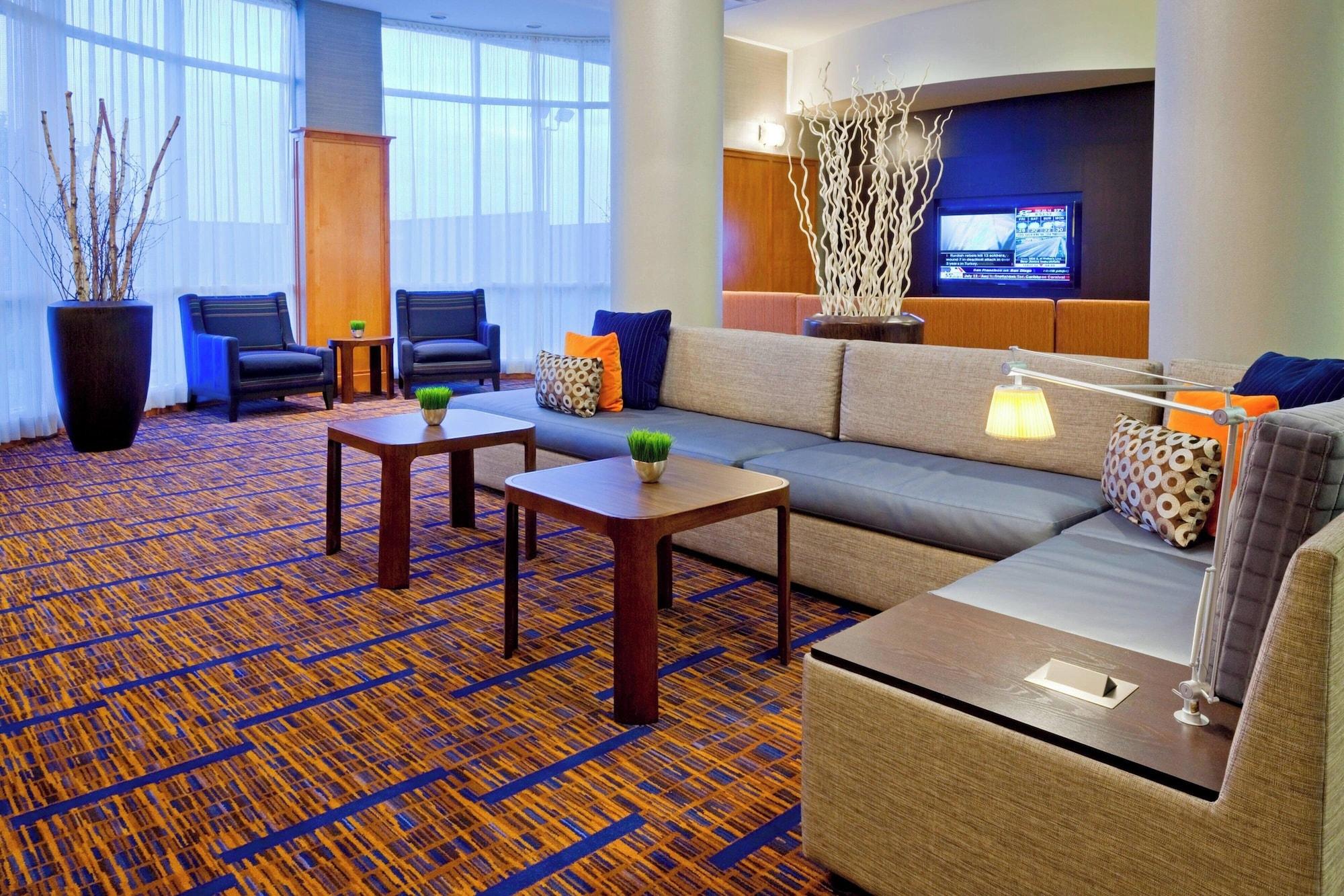 Vista Lobby Courtyard by Marriott Toronto Mississauga/Meadowvale