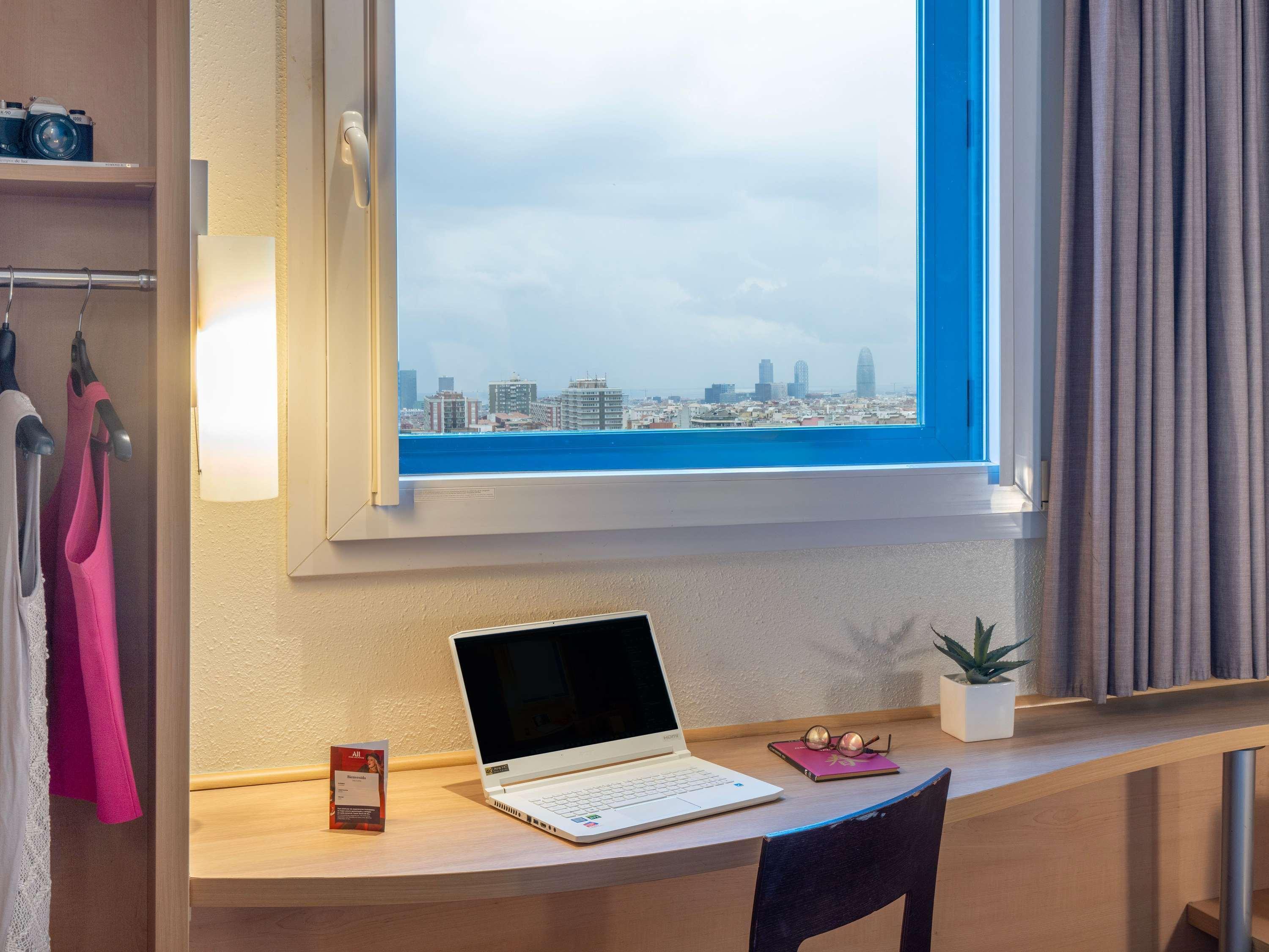 Habitación ibis Barcelona Meridiana