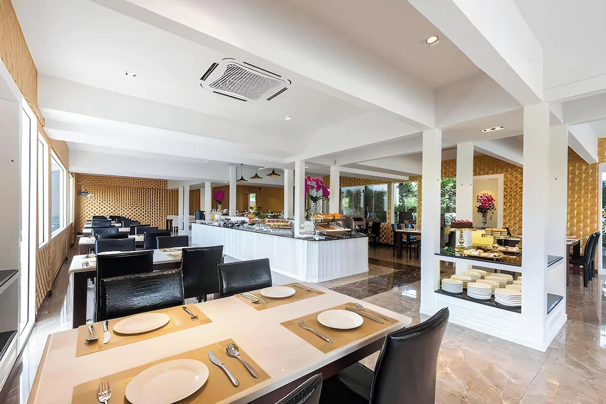 Restaurant Napheera Royal Tel