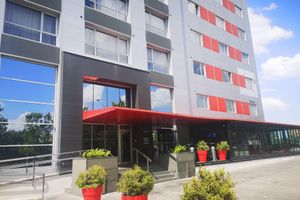 Alojamiento - Vertice Roomspace Madrid