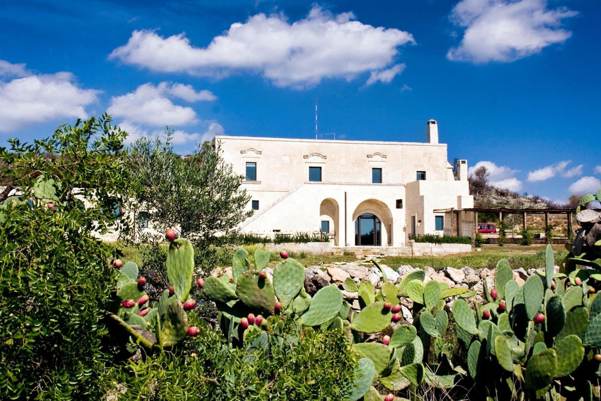 Vista Exterior Masseria Le Fabriche