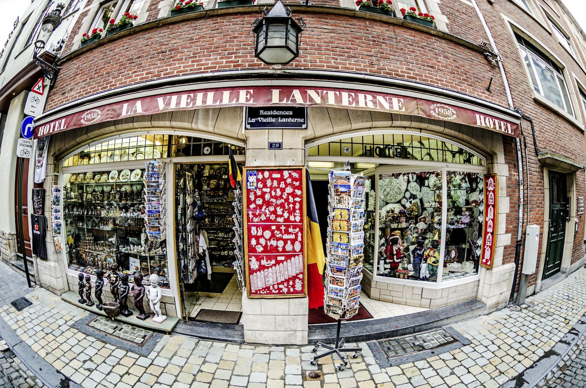 Variados (as) La vieille Lanterne