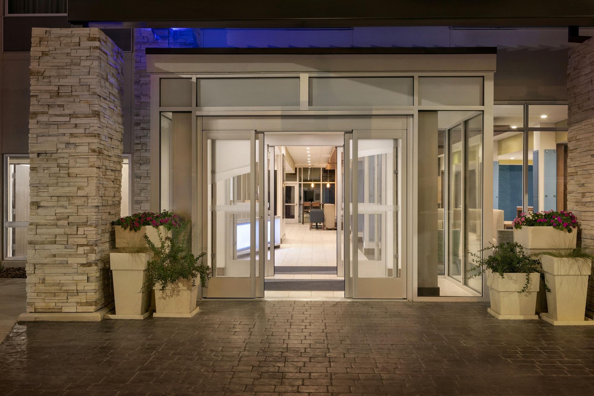 Vista Exterior Holiday Inn Express & Suites Salisbury by IHG