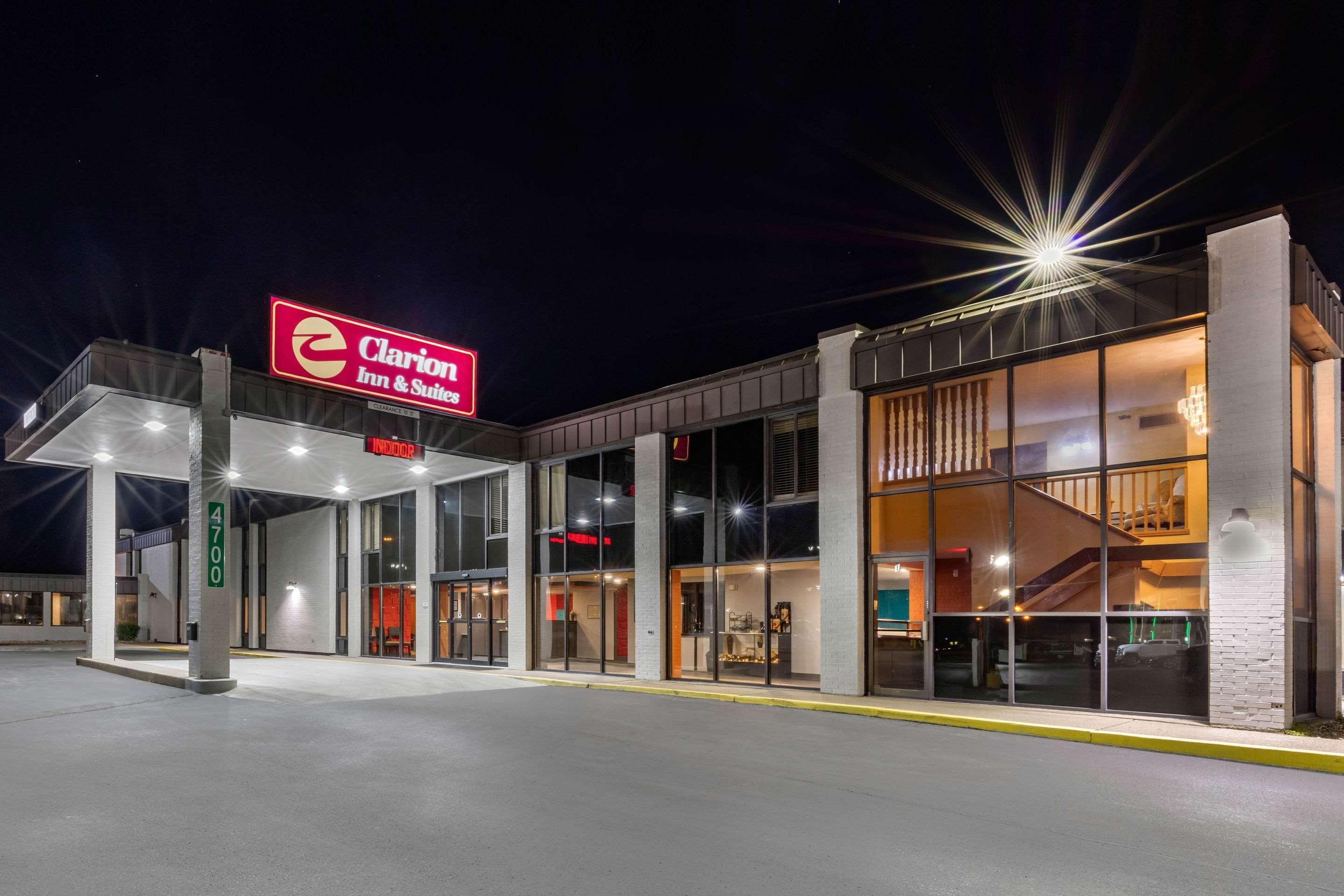 Vista Exterior VetteCity Hotel