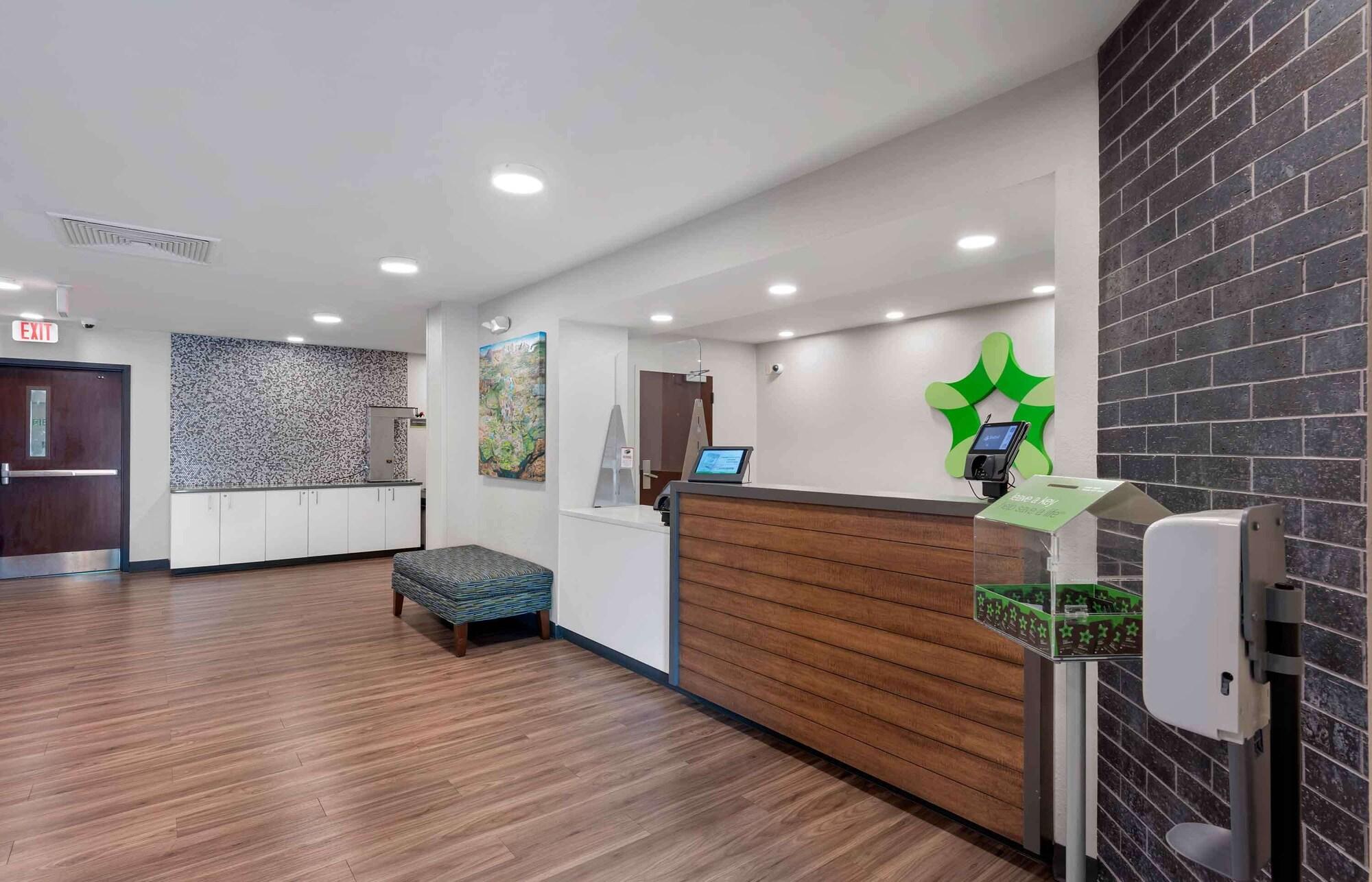 Vista Lobby Extended Stay America Premier Suites Miami Downtown Brickell