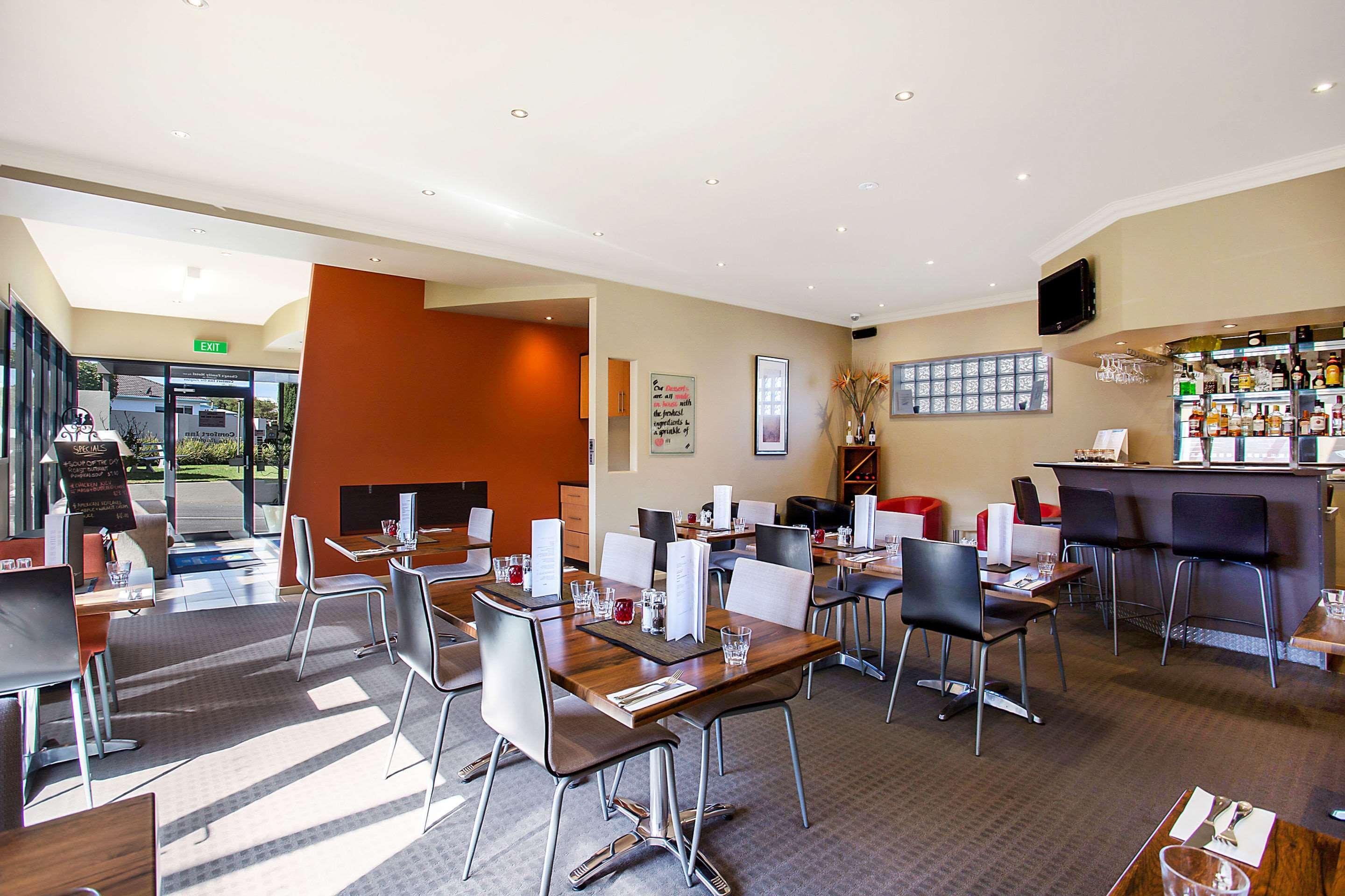 Restaurant Comfort Inn On Raglan