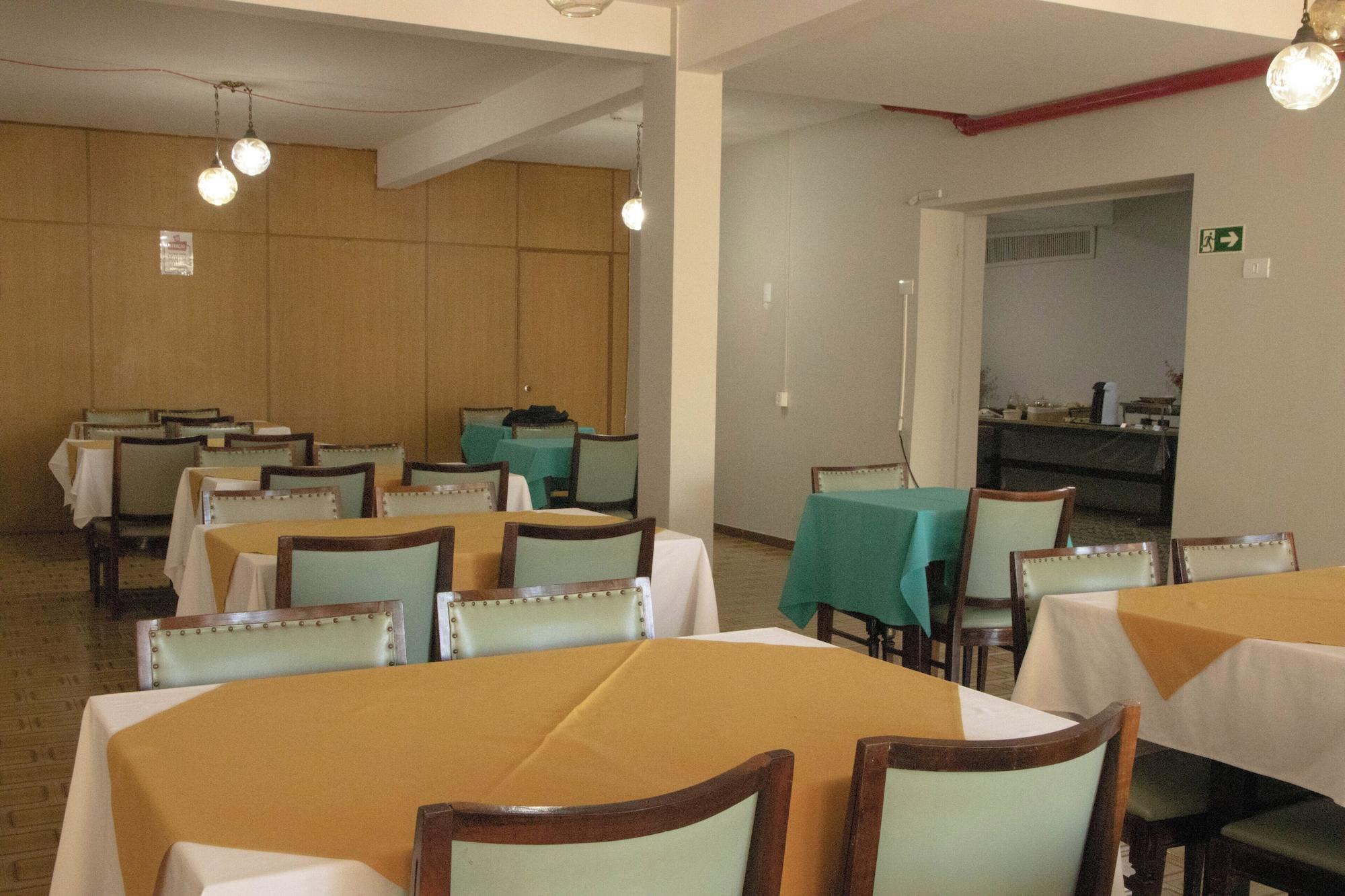 Bar/Salón Hotel 15 de julho