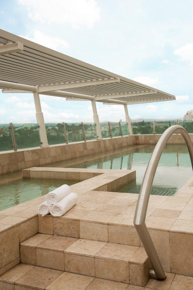 Vista Piscina Fiesta Inn Puebla Las Animas
