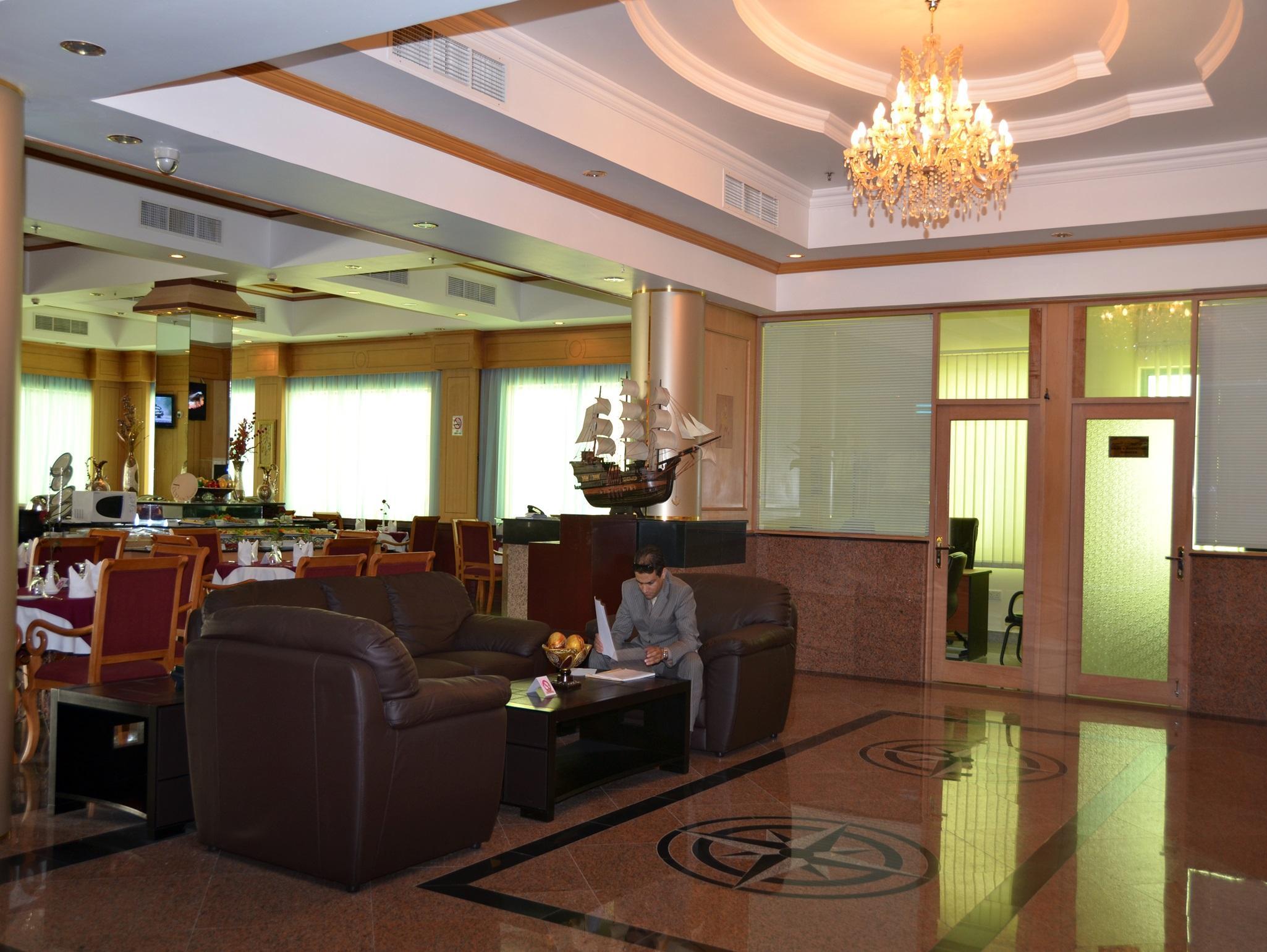 Vista Lobby Pars International Hotel