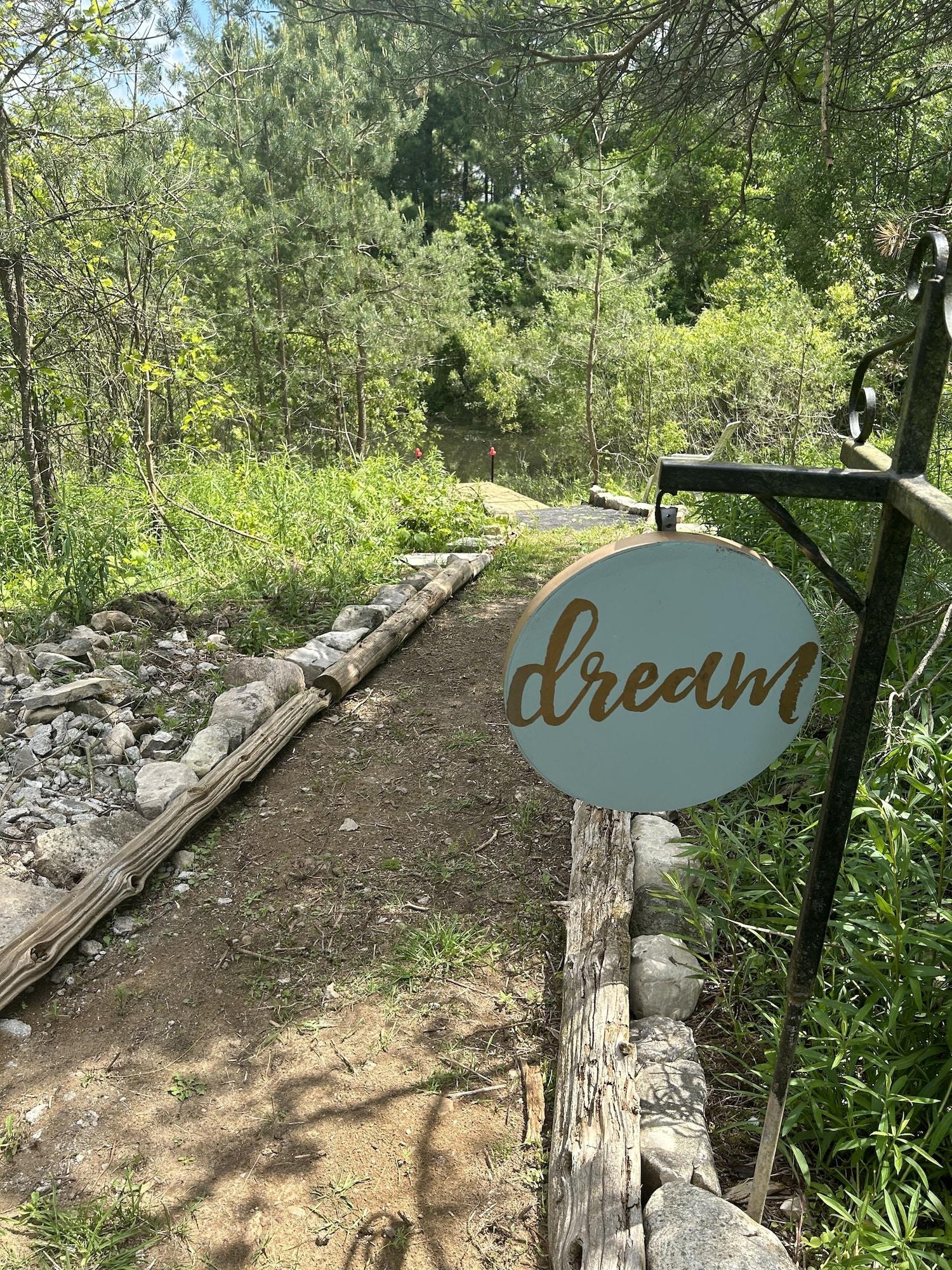 Varios Dreamers Writing Farm