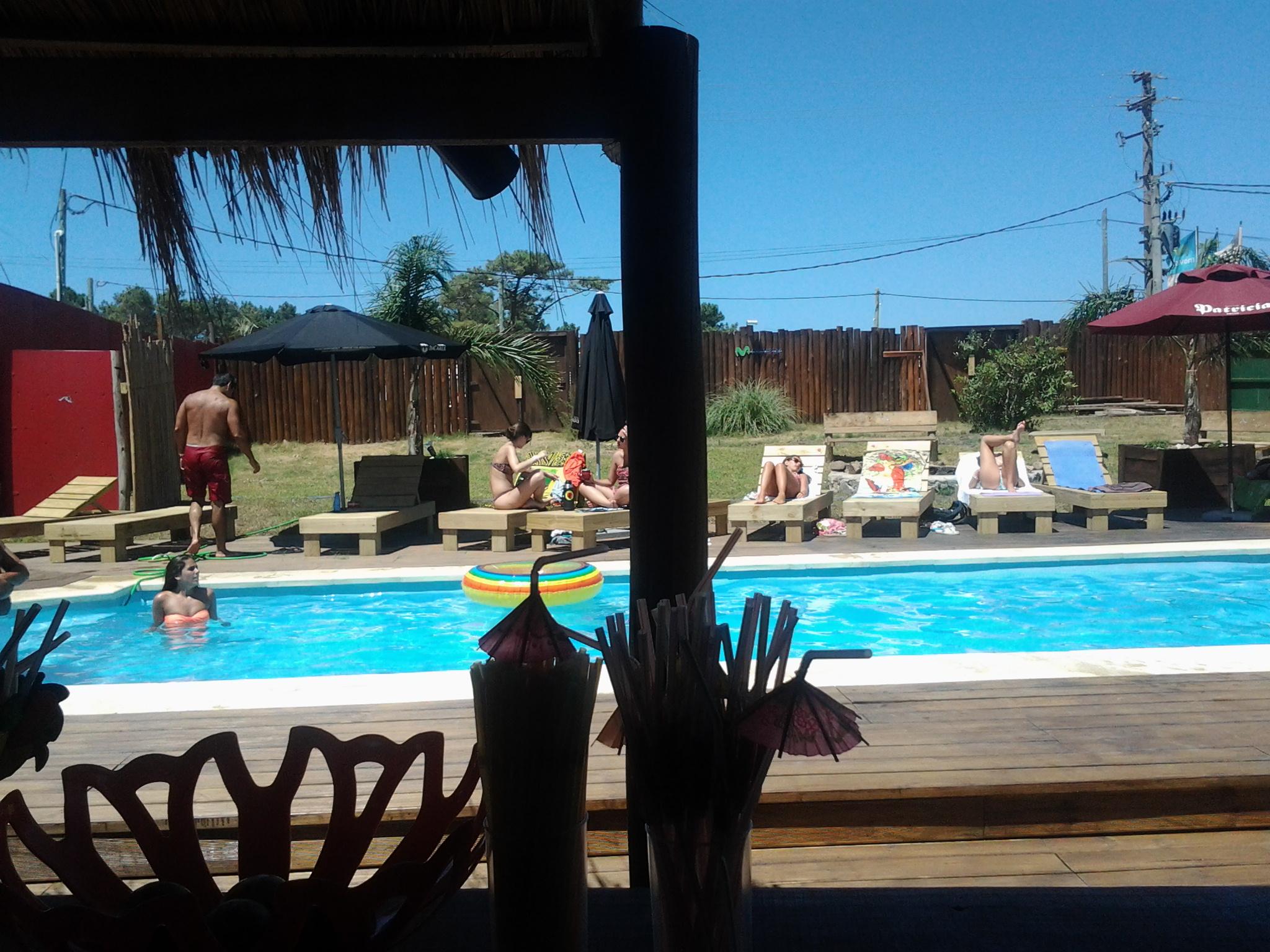 Vista Piscina Bitácora Hostel Bar