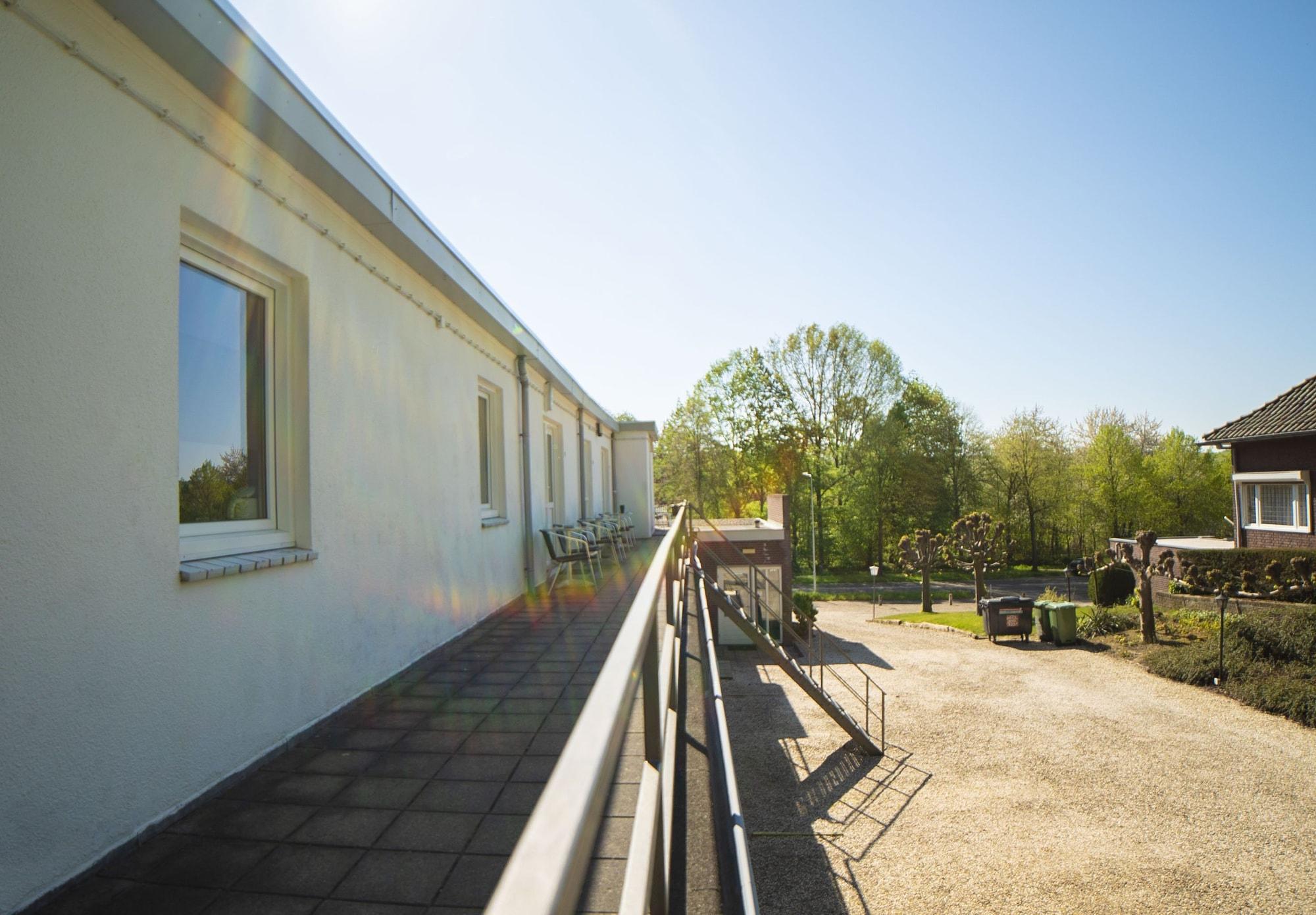 Vista Exterior Motel B&B de Heek