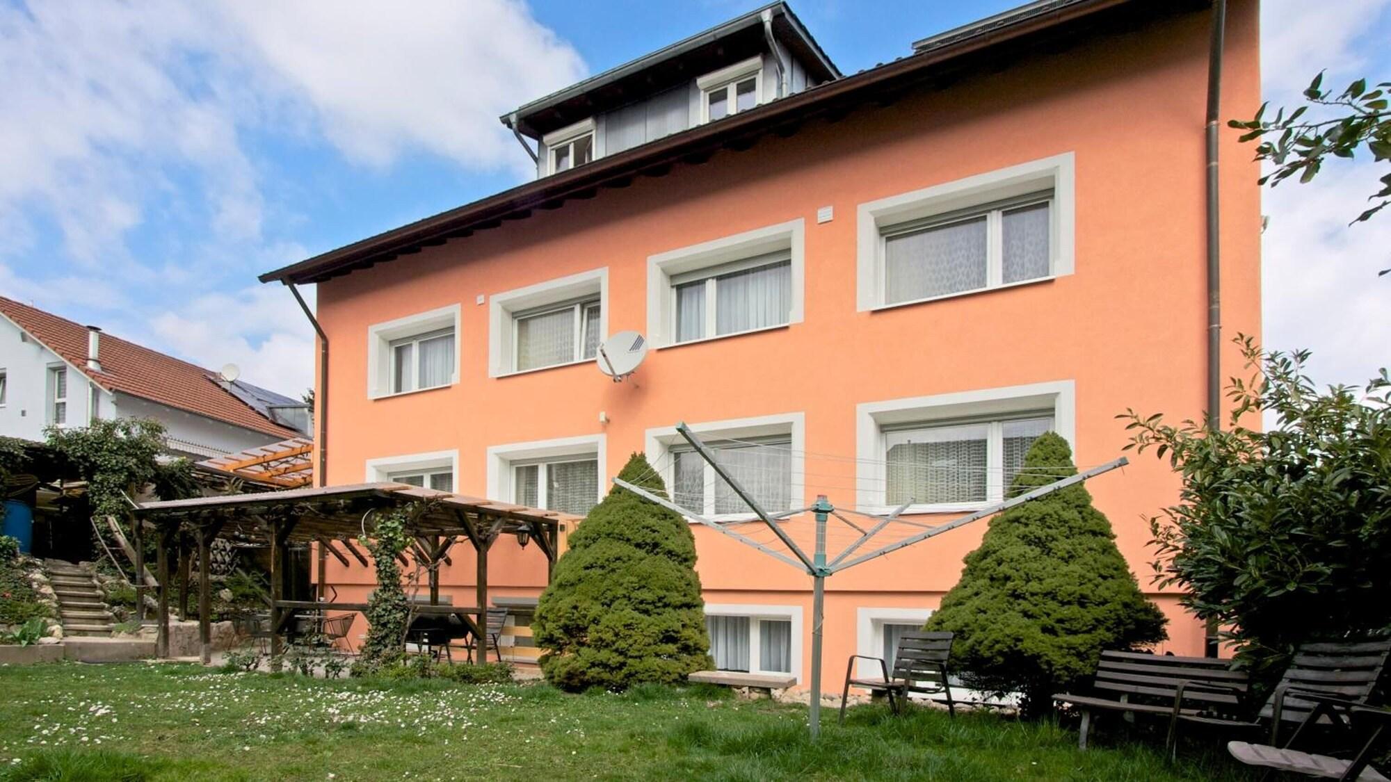 Vista Exterior Hotel Victoria