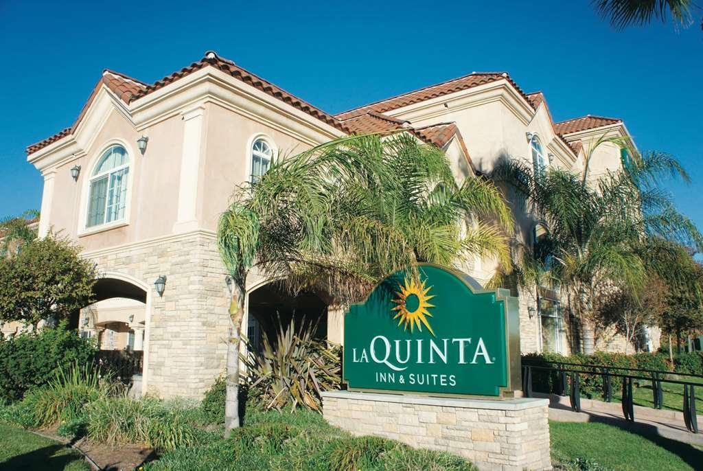 Vista Exterior La Quinta Inn & Suites Moreno Valley