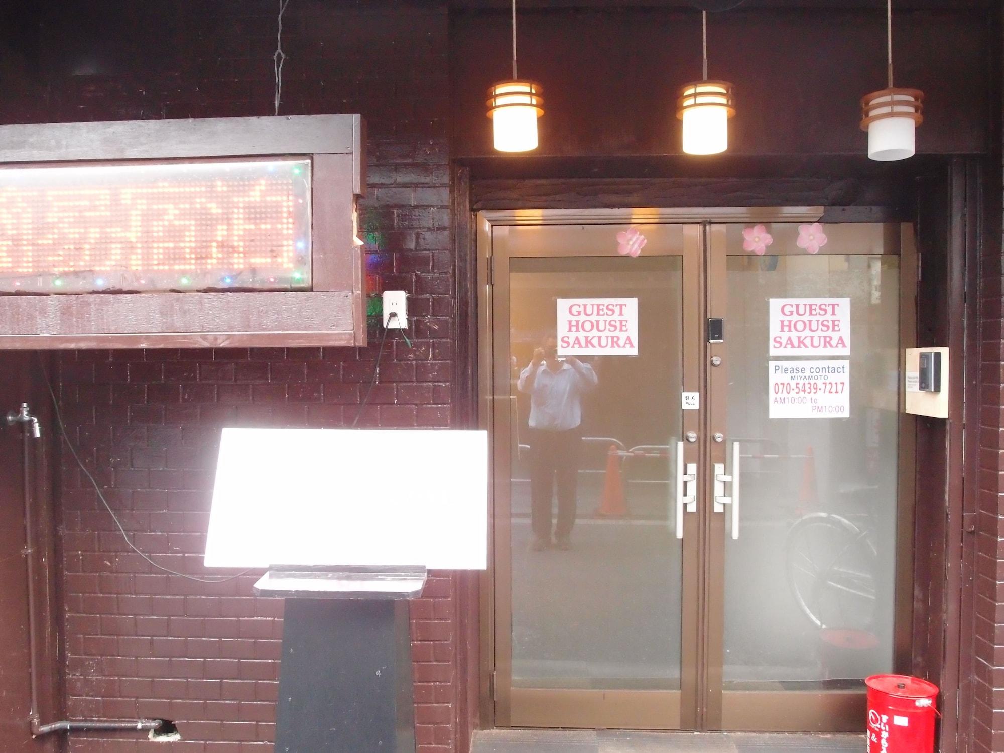 Vista Exterior SAKURA GUEST HOUSE OSAKA DOUTONBORI - Hostel