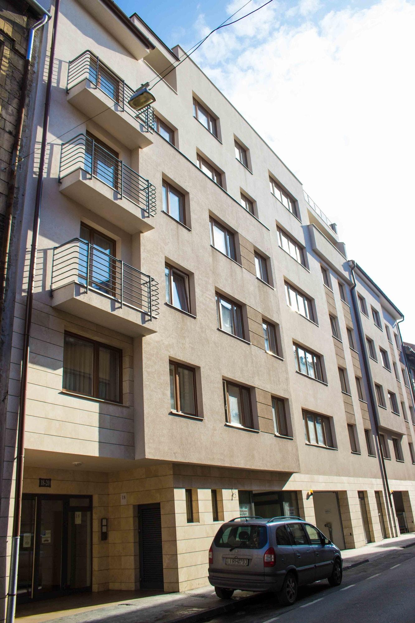 Vista Exterior Maple Tree Apartments