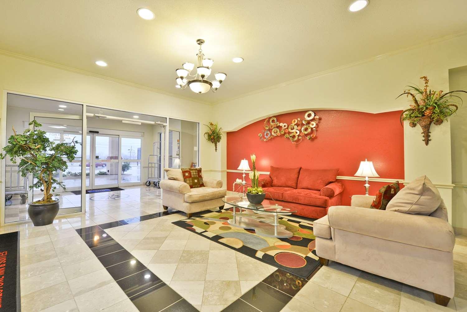 Vista Lobby Best Western Limestone Inn & Suites