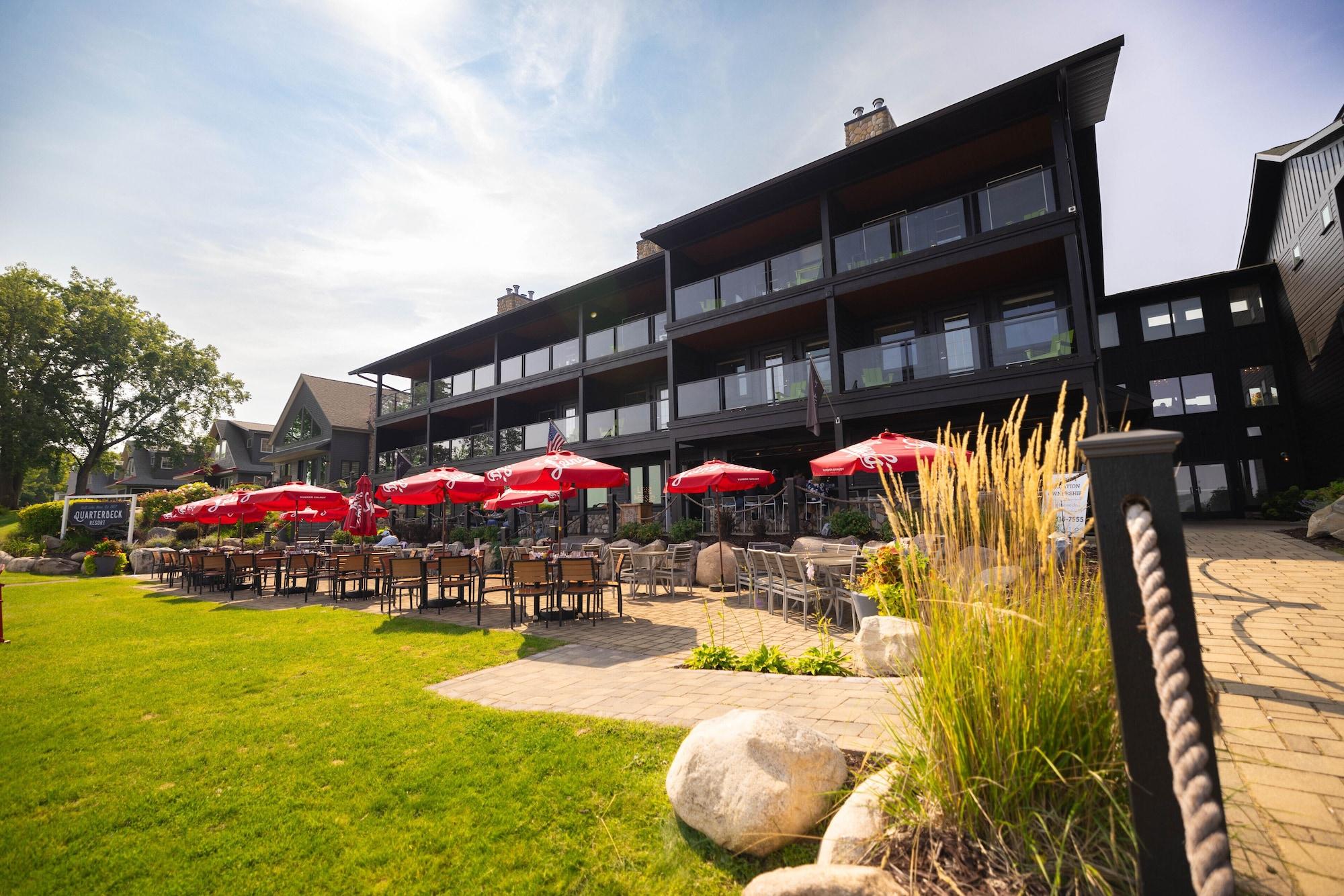 Vista Exterior Quarterdeck Resort & Restaurant