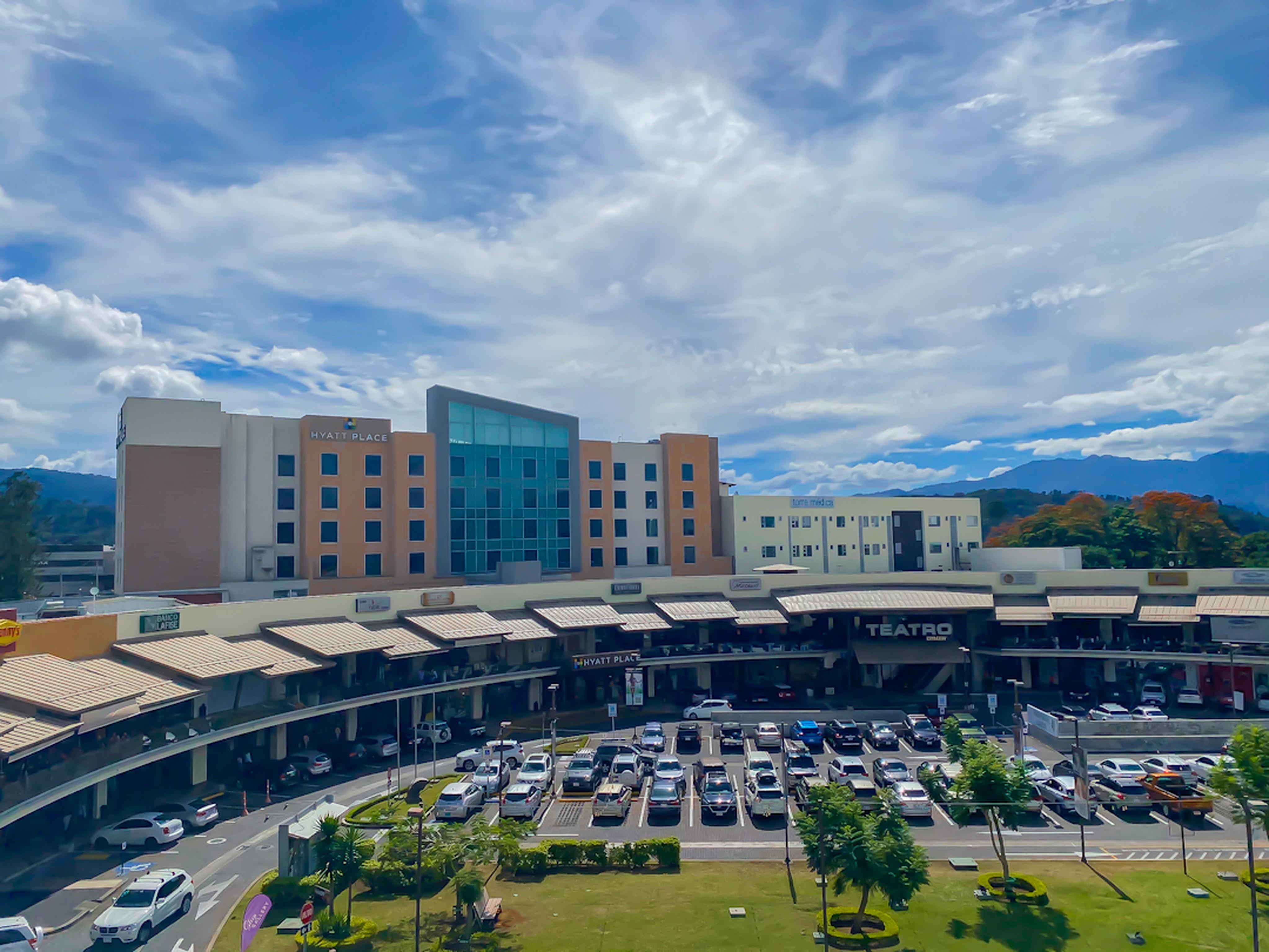 Vista Exterior Hyatt Place San José/Pinares