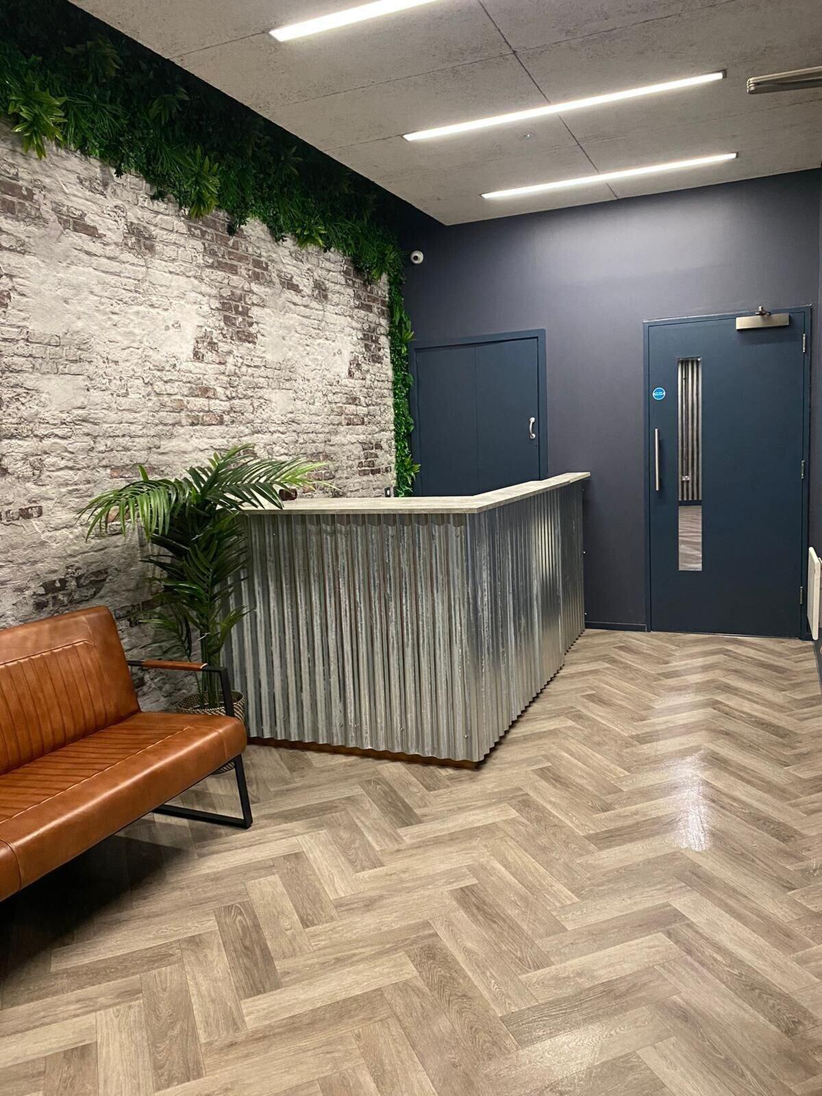 Vista Lobby Quarter by Warren Collection