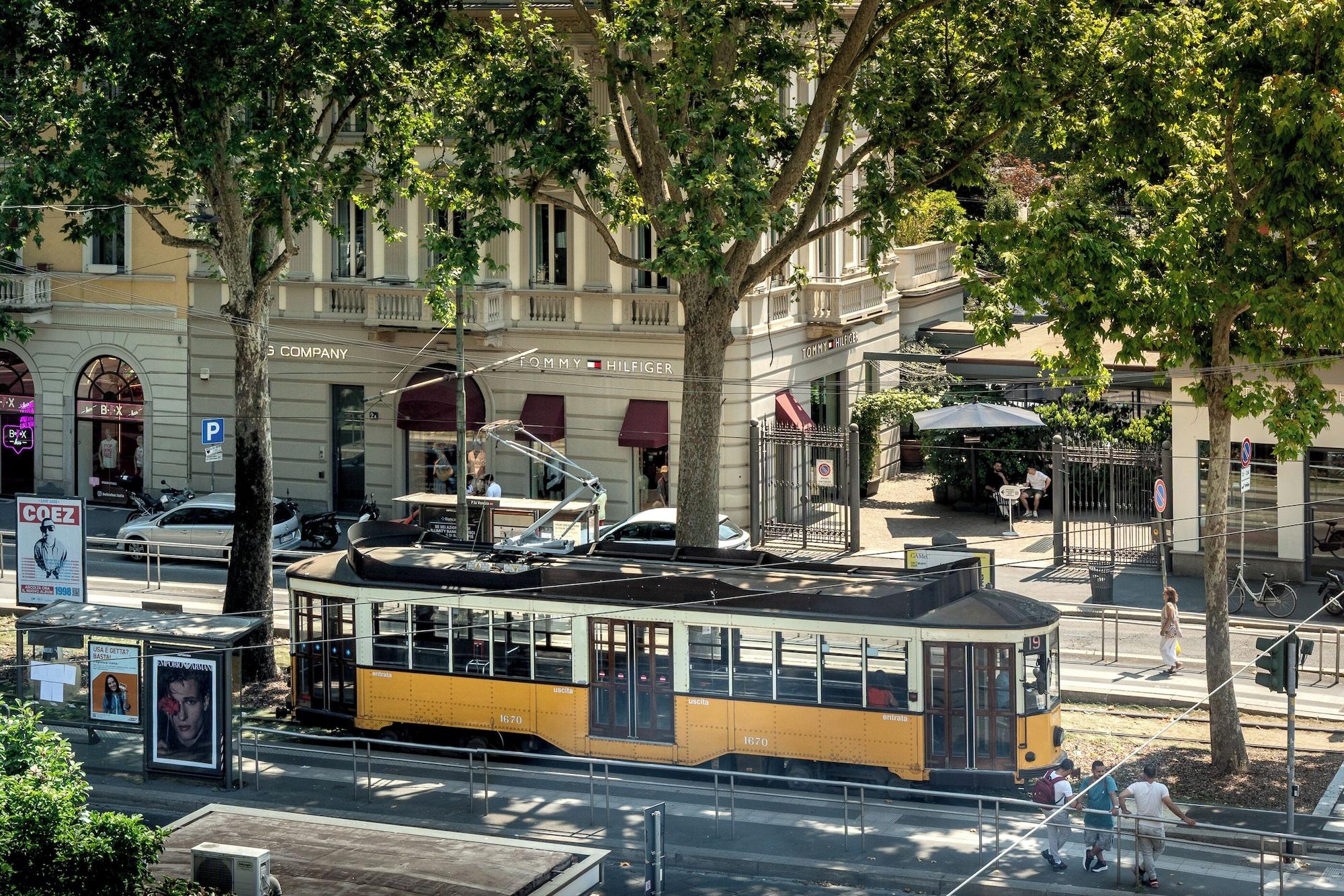 Vista Exterior Hotel Milu Milano
