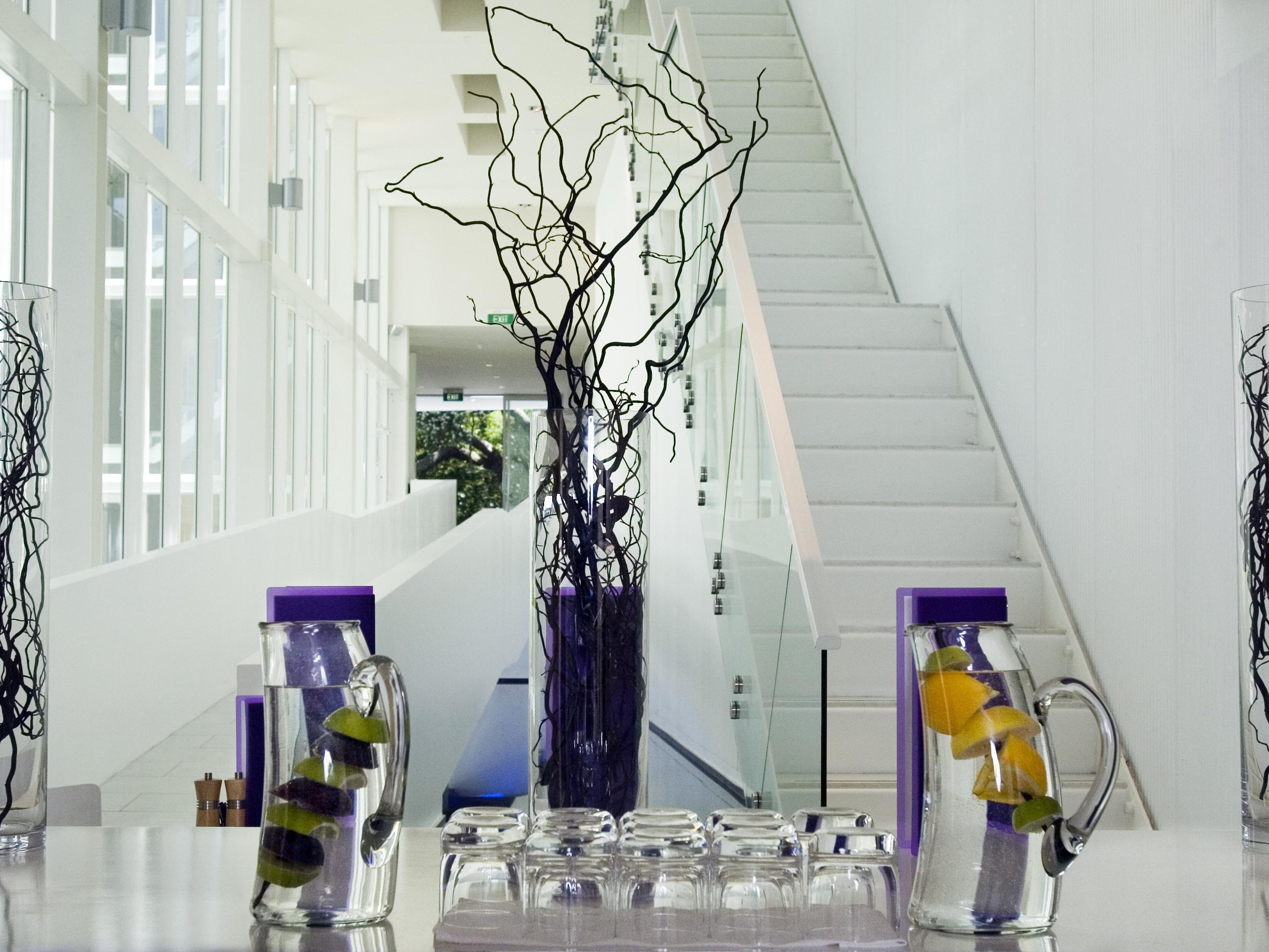 Vista Lobby The Quadrant Hotel & Suites