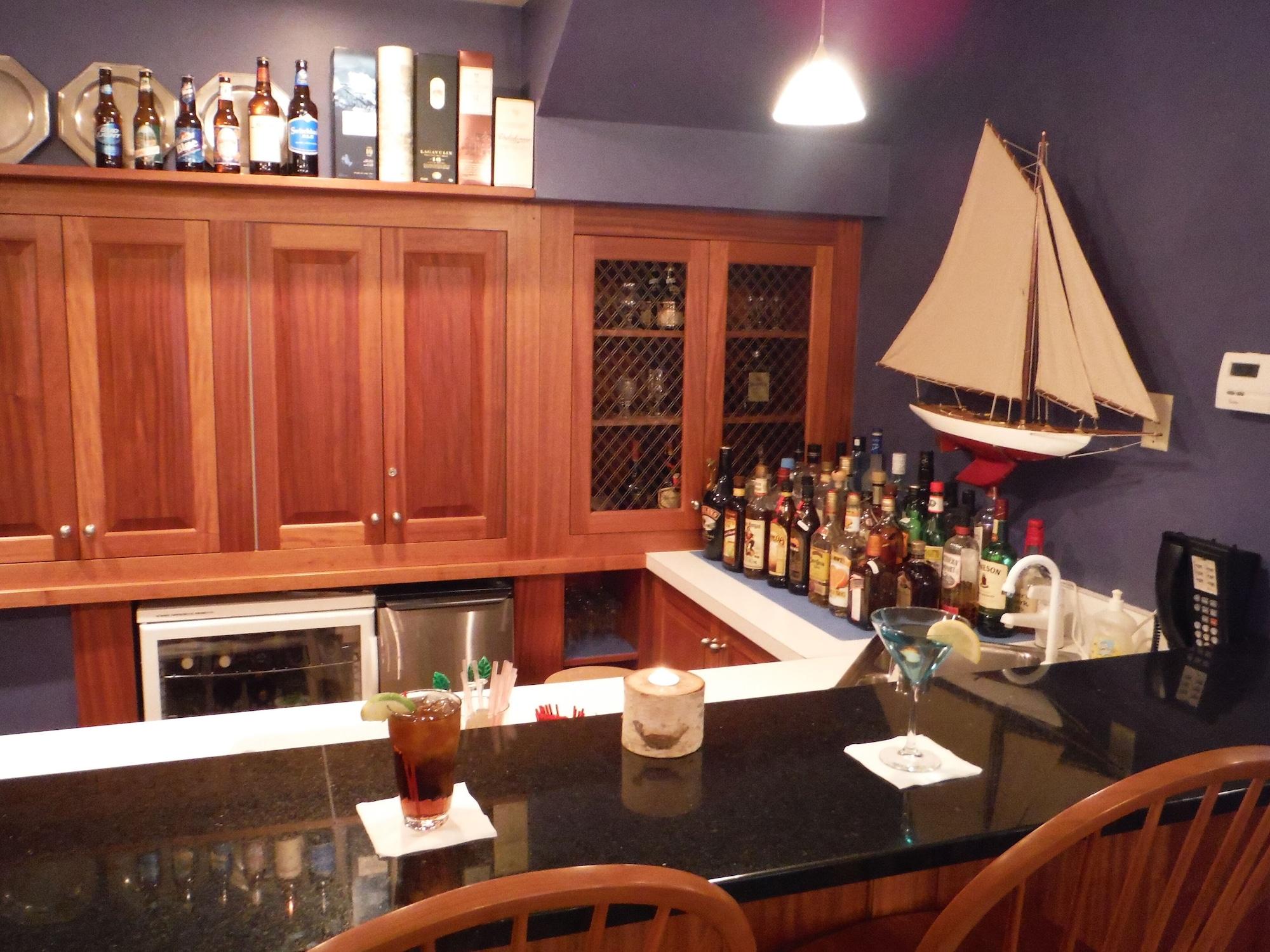 Bar/Salón Strong House Inn