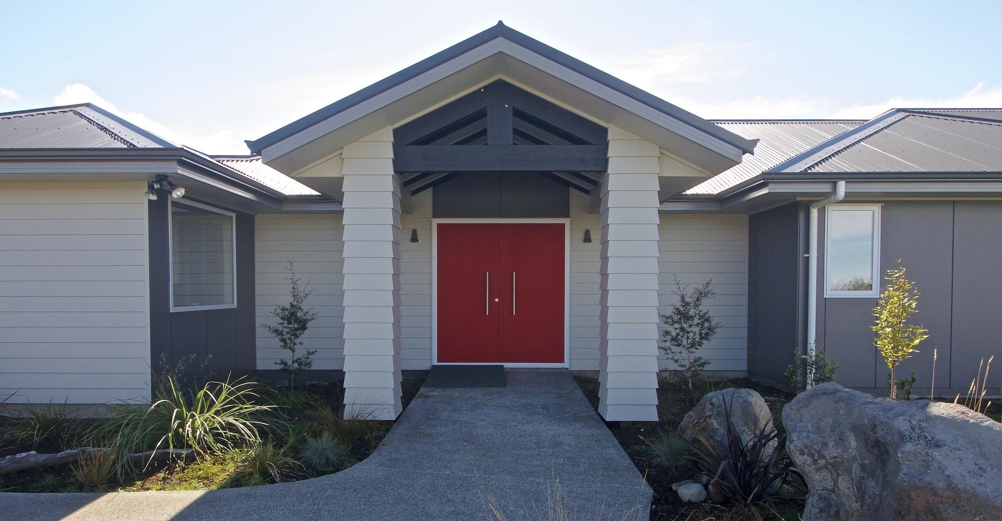 Vista Lobby Tongariro Suites at The Rocks