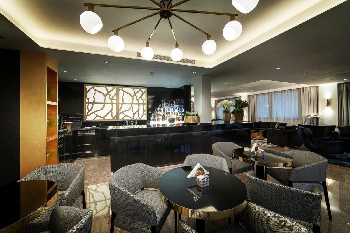 Bar/Salón Hotel Doriguzzi