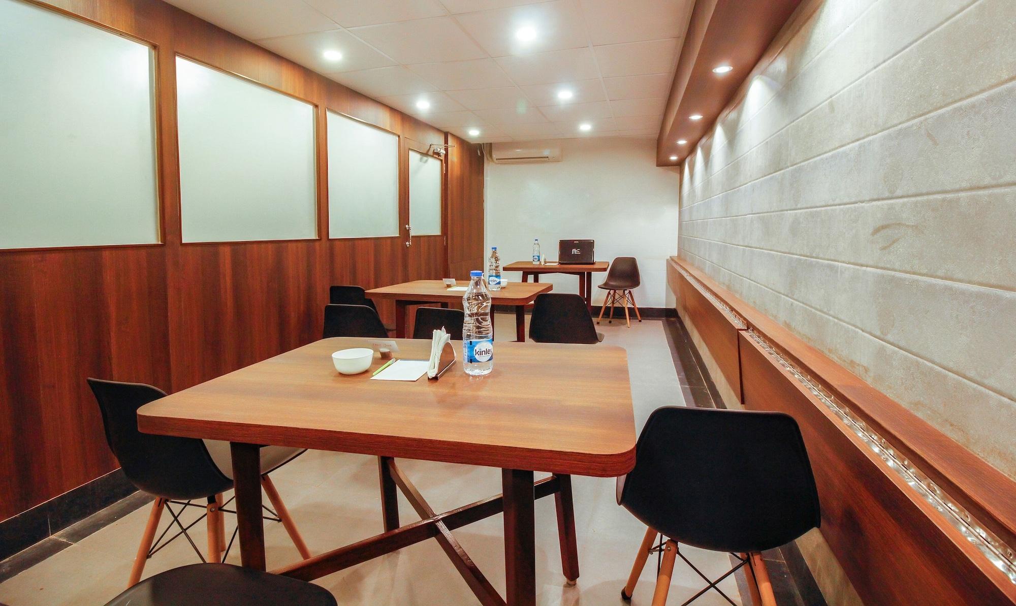 Sala de Reuniones Treebo Green View