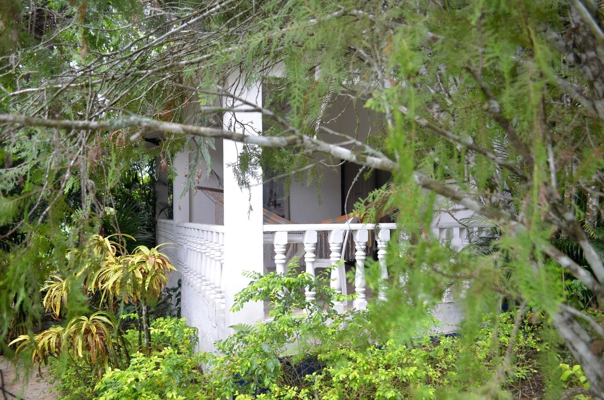 Equipamiento de Habitación Amanwana Ecofinca