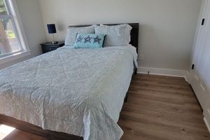 Renta temporal - "MINT TO SEA" New Beach Cottage with porch views - 900 ft from the beach!