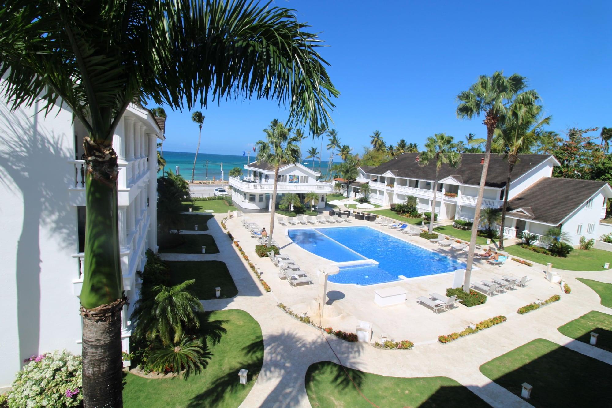 Playa Albachiara Hotel