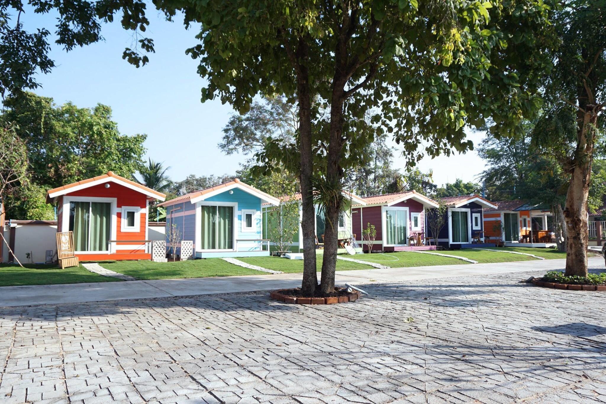 Varios Baan Maesot PLUS