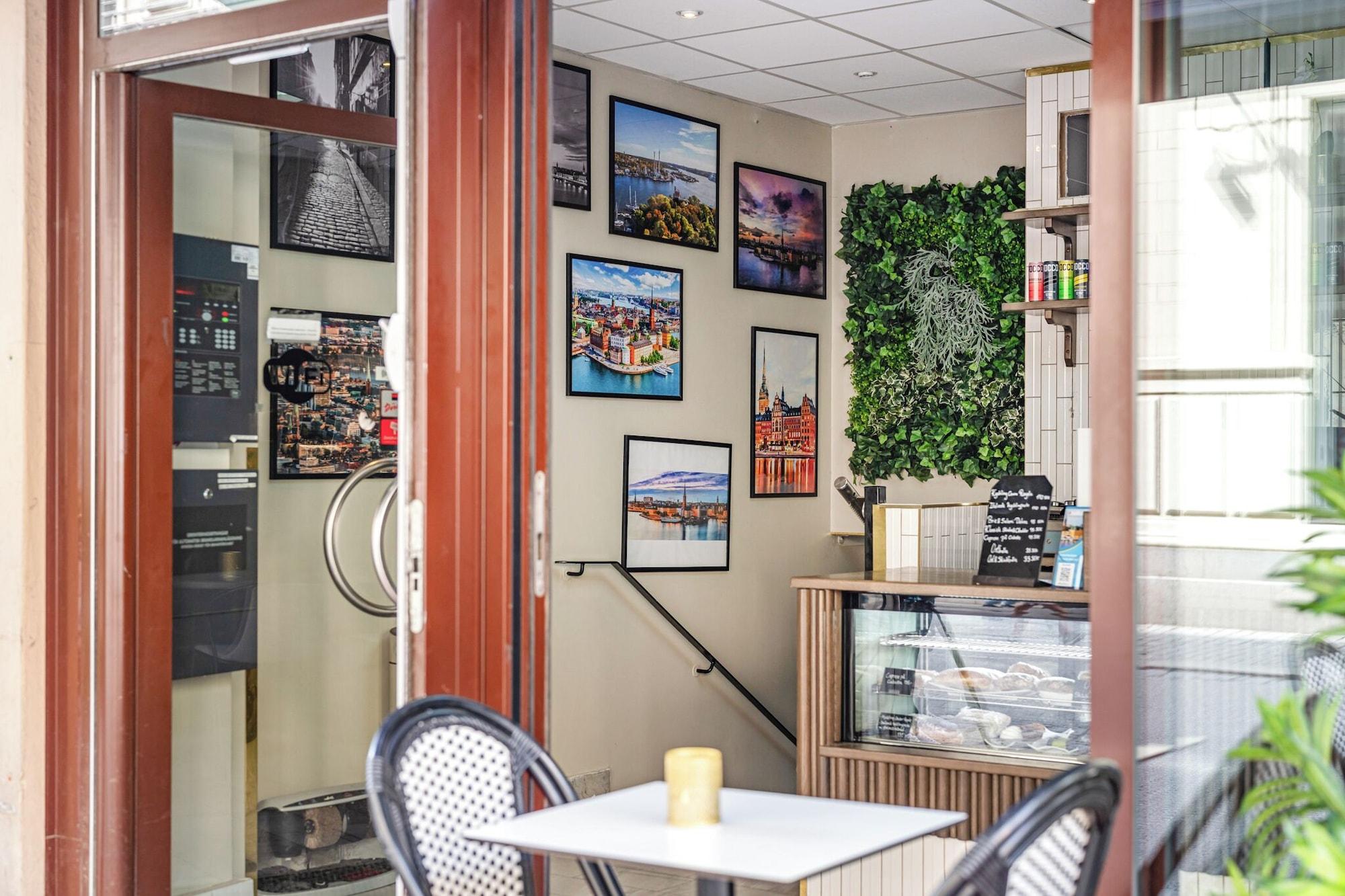 Bar/Salón Stockholm Inn Hotel