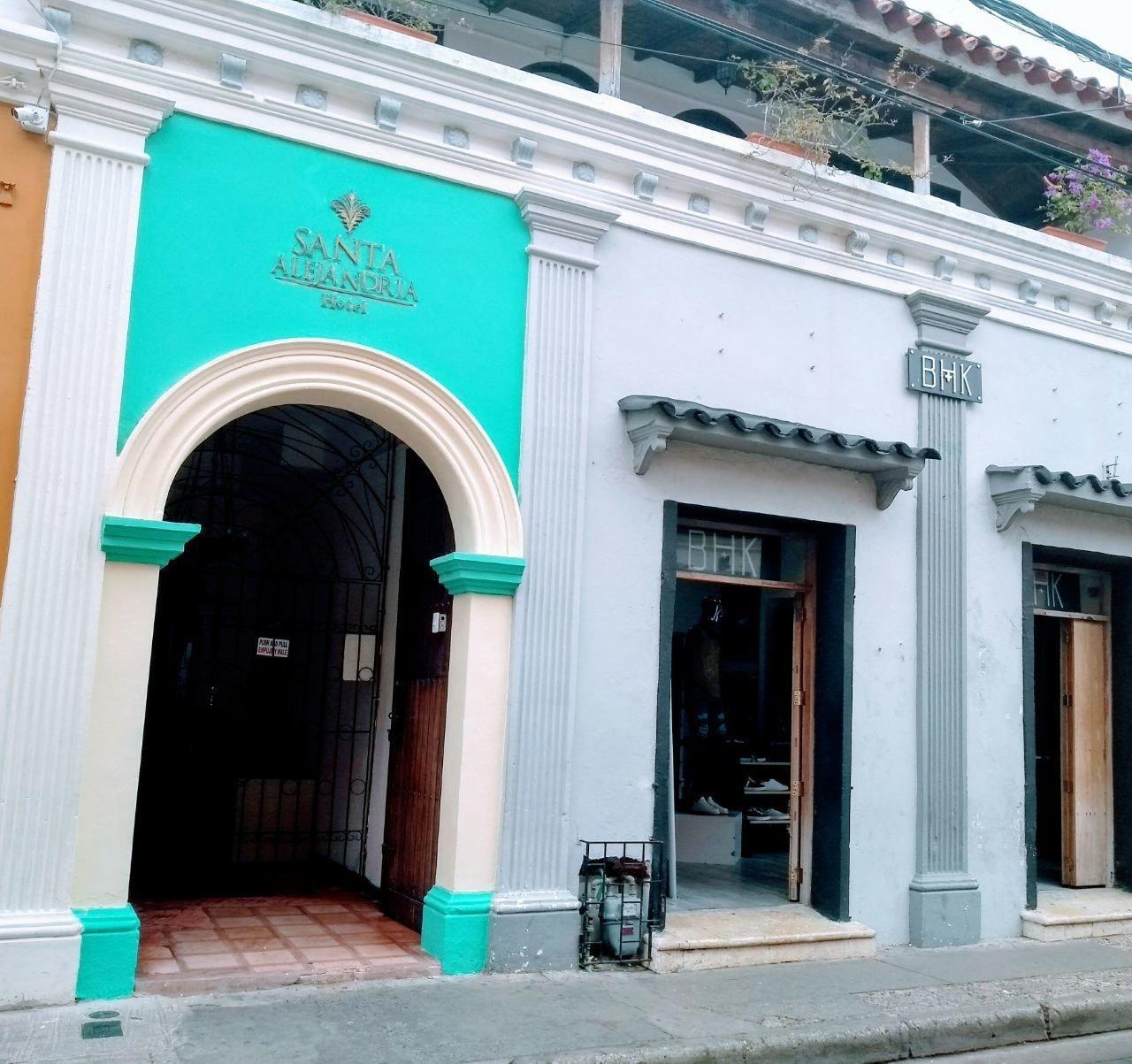 Vista Exterior Hotel Santa Alejandria