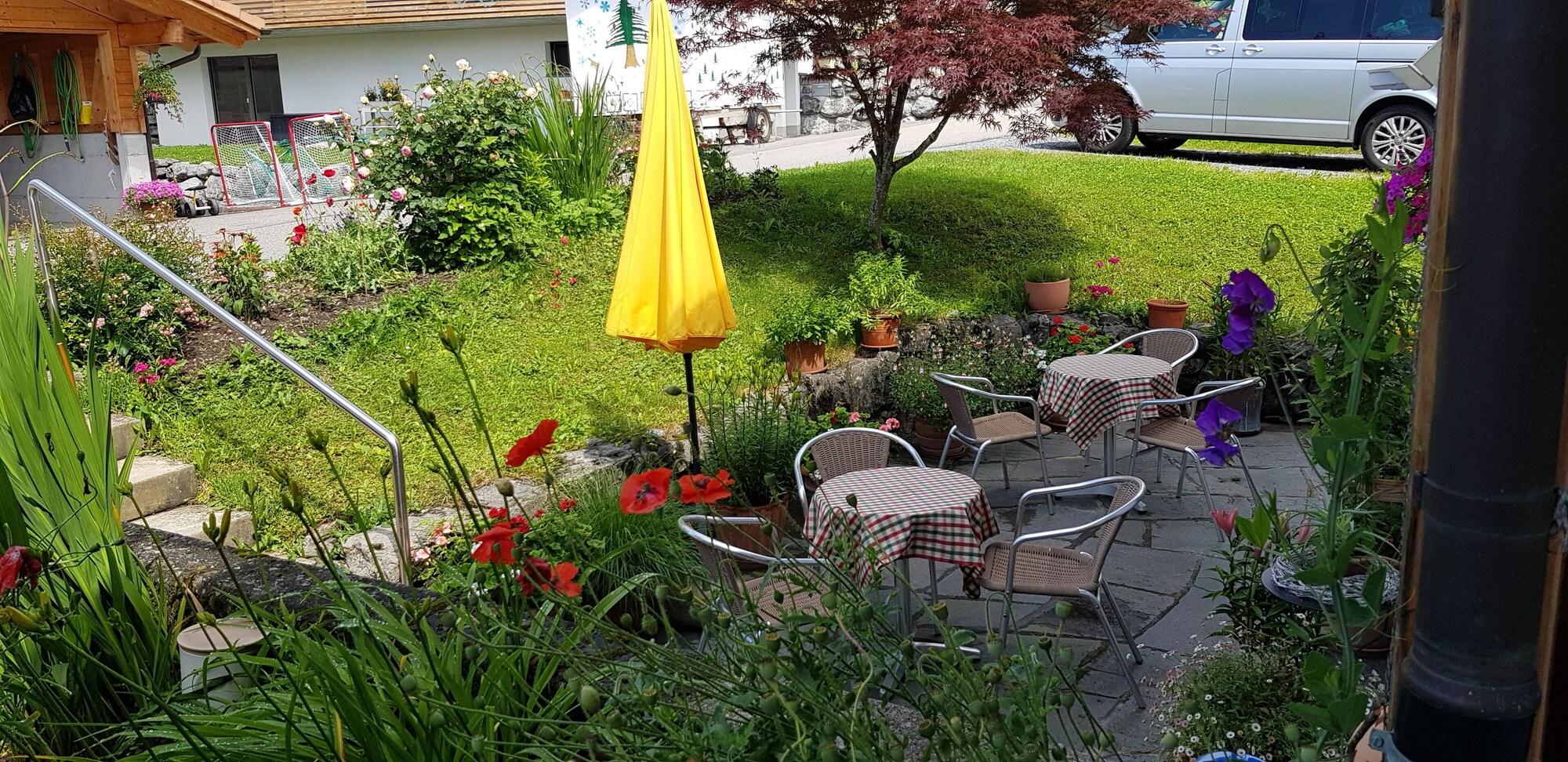 Vista Exterior Pension Chalet Berkana