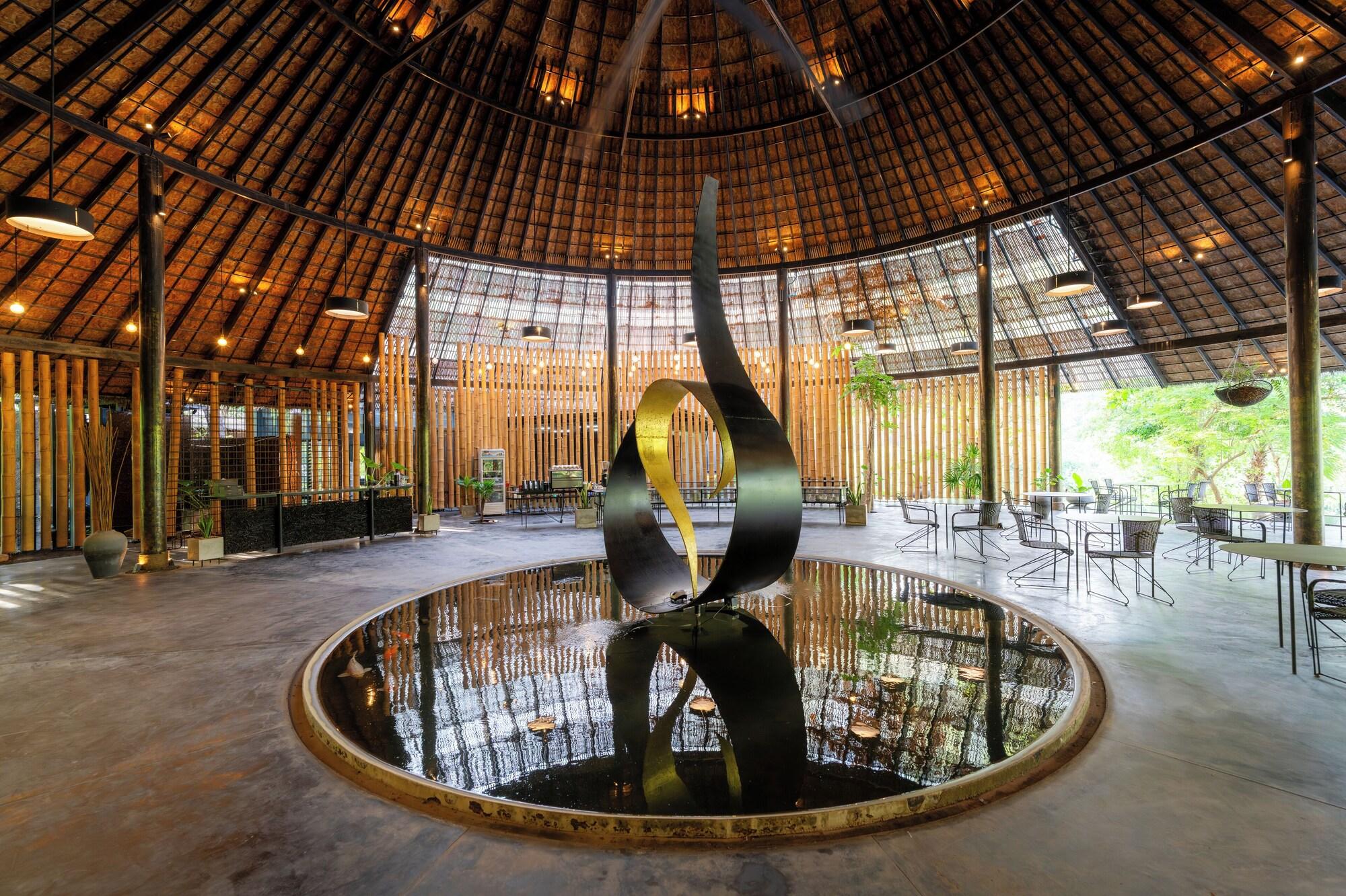 Vista Lobby Sanctuary Kanchanaburi