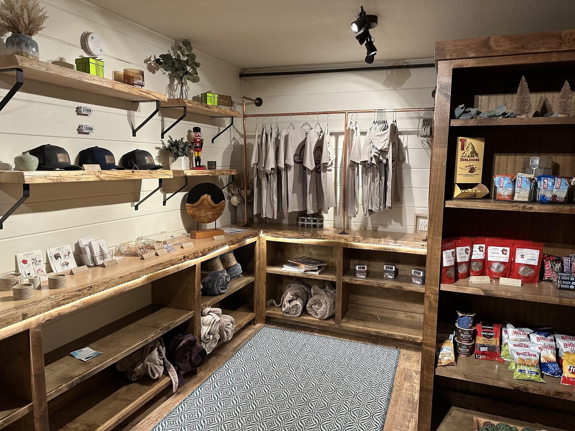 Vista Lobby Box Canyon Lodge And Hot Springs