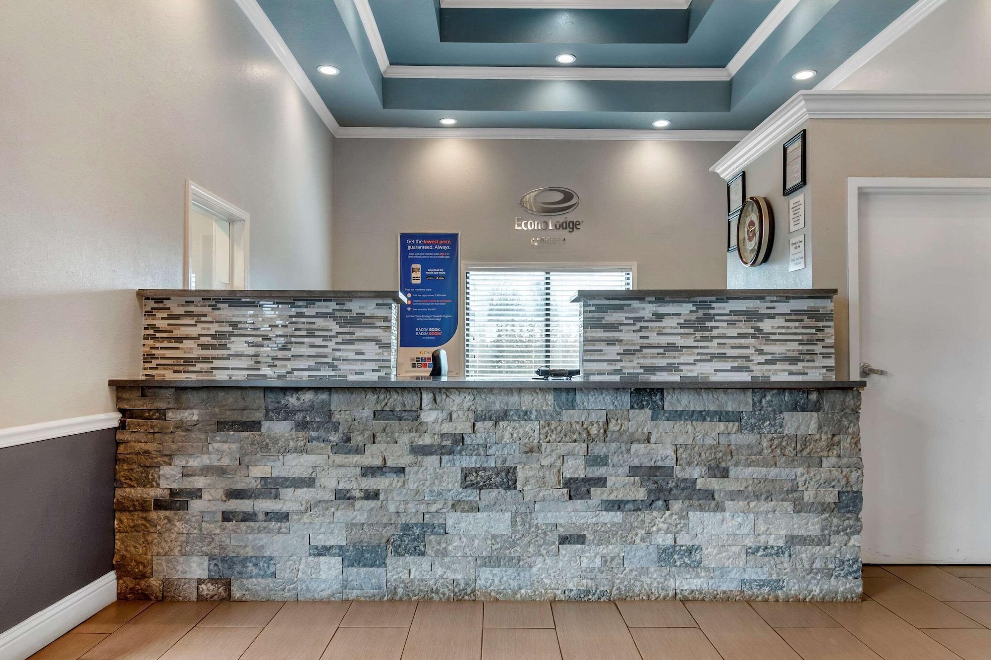 Vista Lobby Econo Lodge