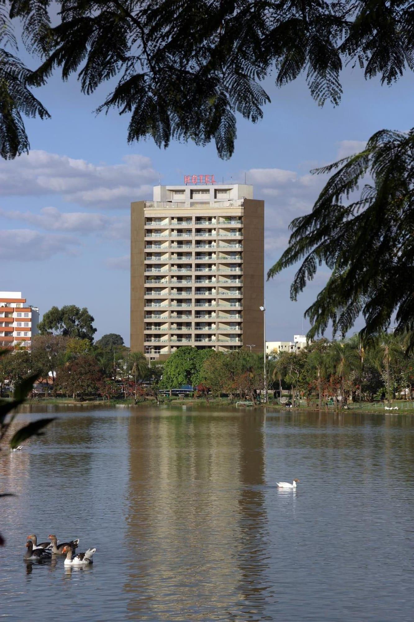 Vista Exterior Lagoa Serena Flat Hotel