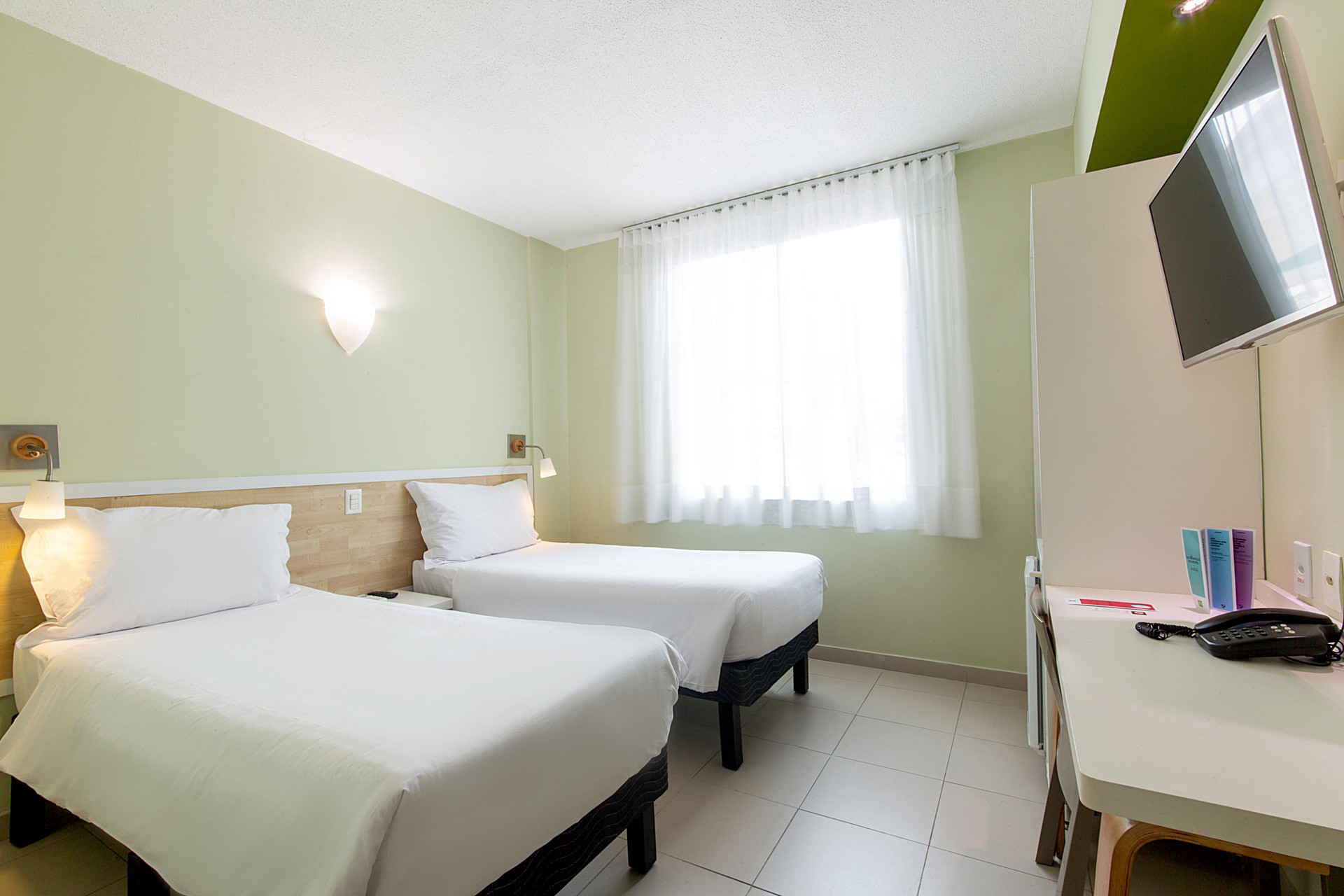 Quarto Ibis Styles Manaus
