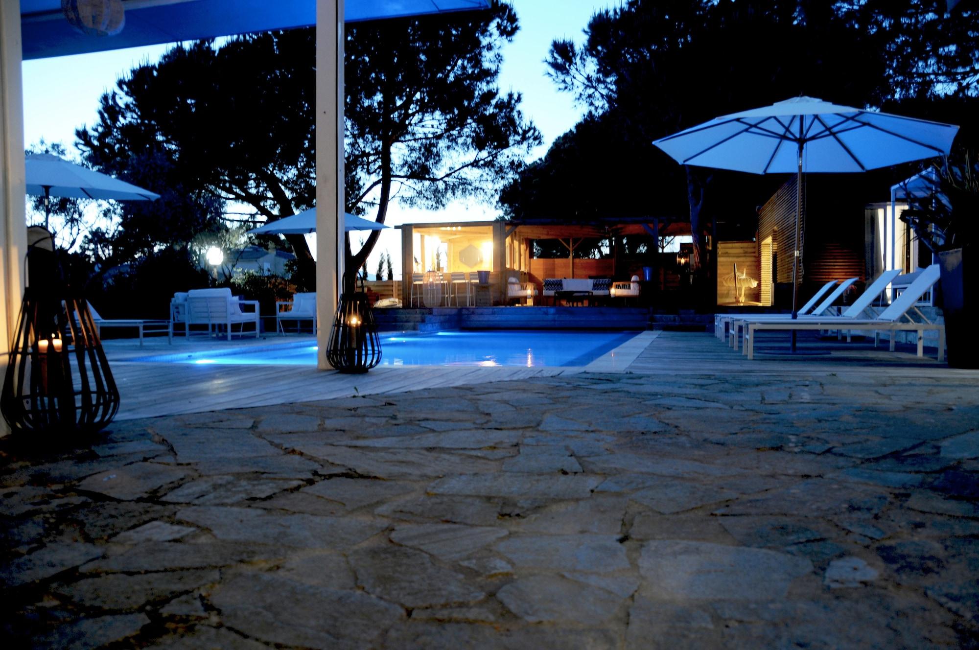 Vista Exterior Les Suites d'Agosta