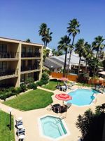 Alquiler Vacacional - Seascape Condo Great Location 150 Feet From The Beach Free Parking Pool AC